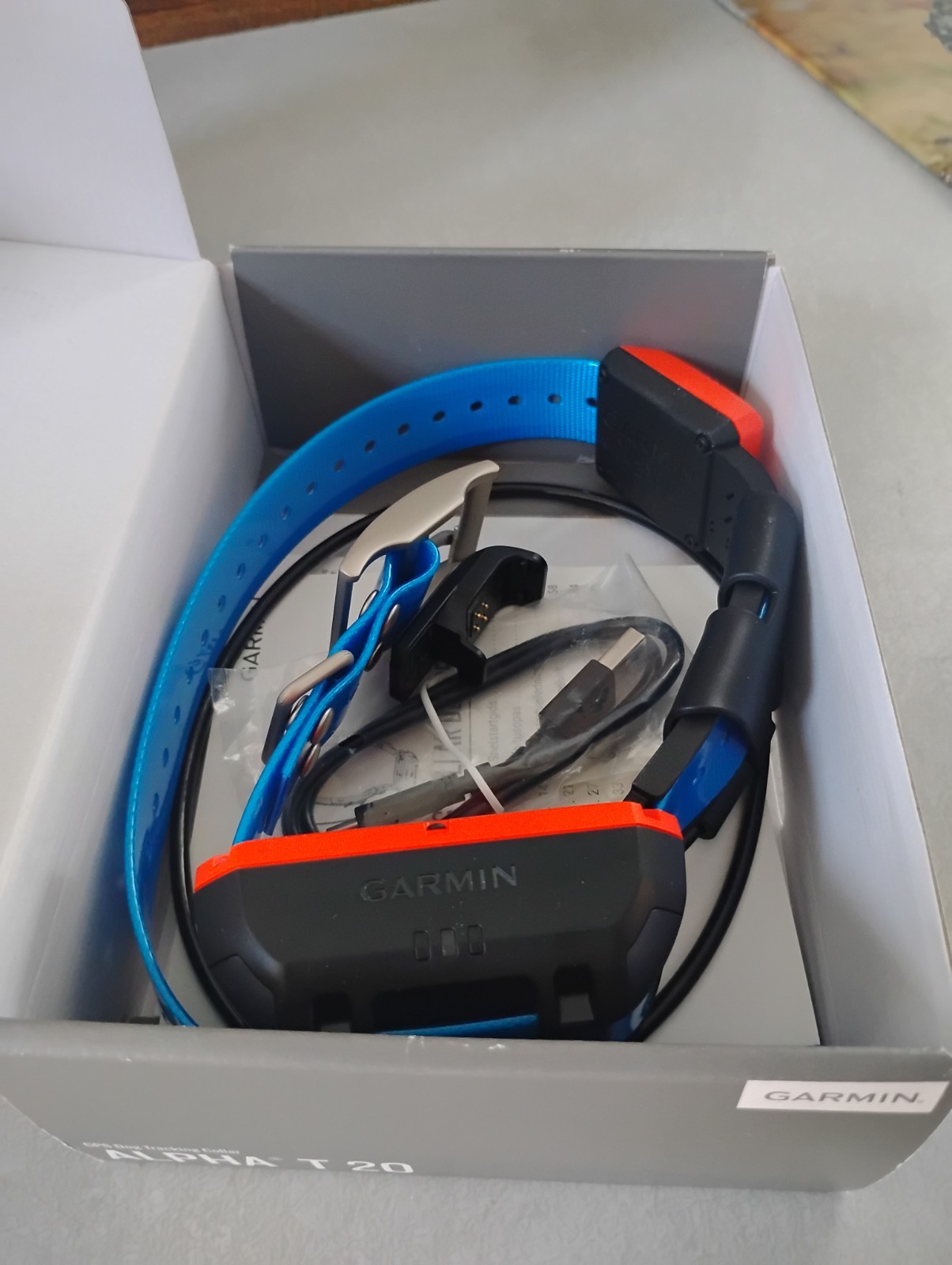 - NEW - GARMIN ALPHA 10 HANDHELD / T20 COLLAR - BUNDLE
