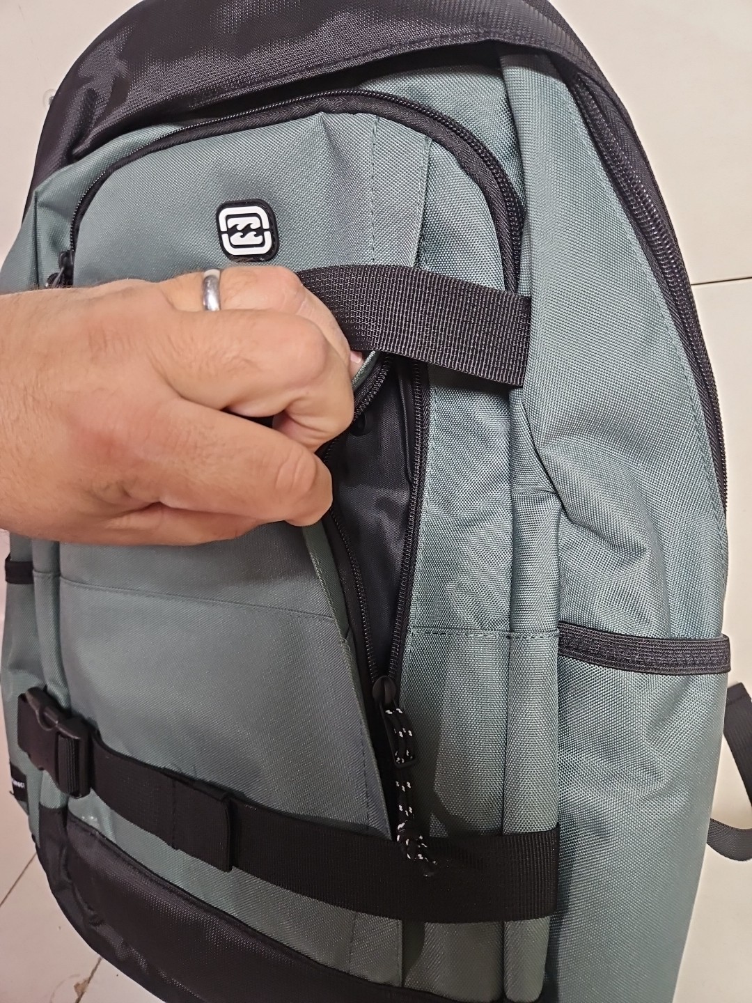 Billabong Backpack Chief Comm Green & Black NWT, MSRP $60