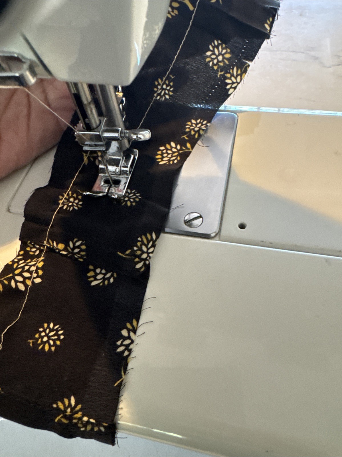 JC Penney Model 6923 Sewing Machine Tested In Working Condition EXCELLENT