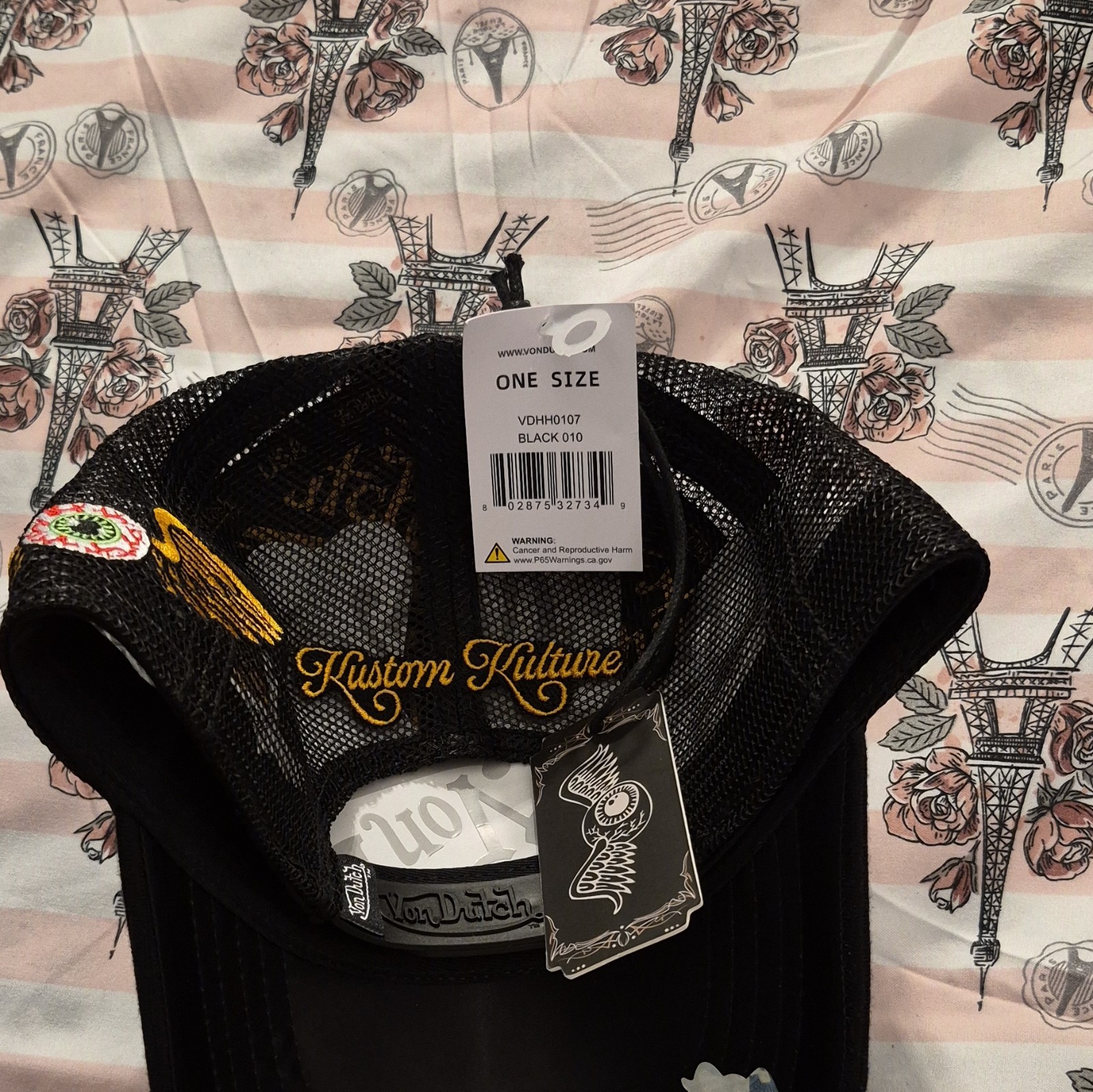 VON DUTCH BLACK & WHITE TRUCKER HAT MESH BACK ADJUSTABLE CHECK ONE SIZE