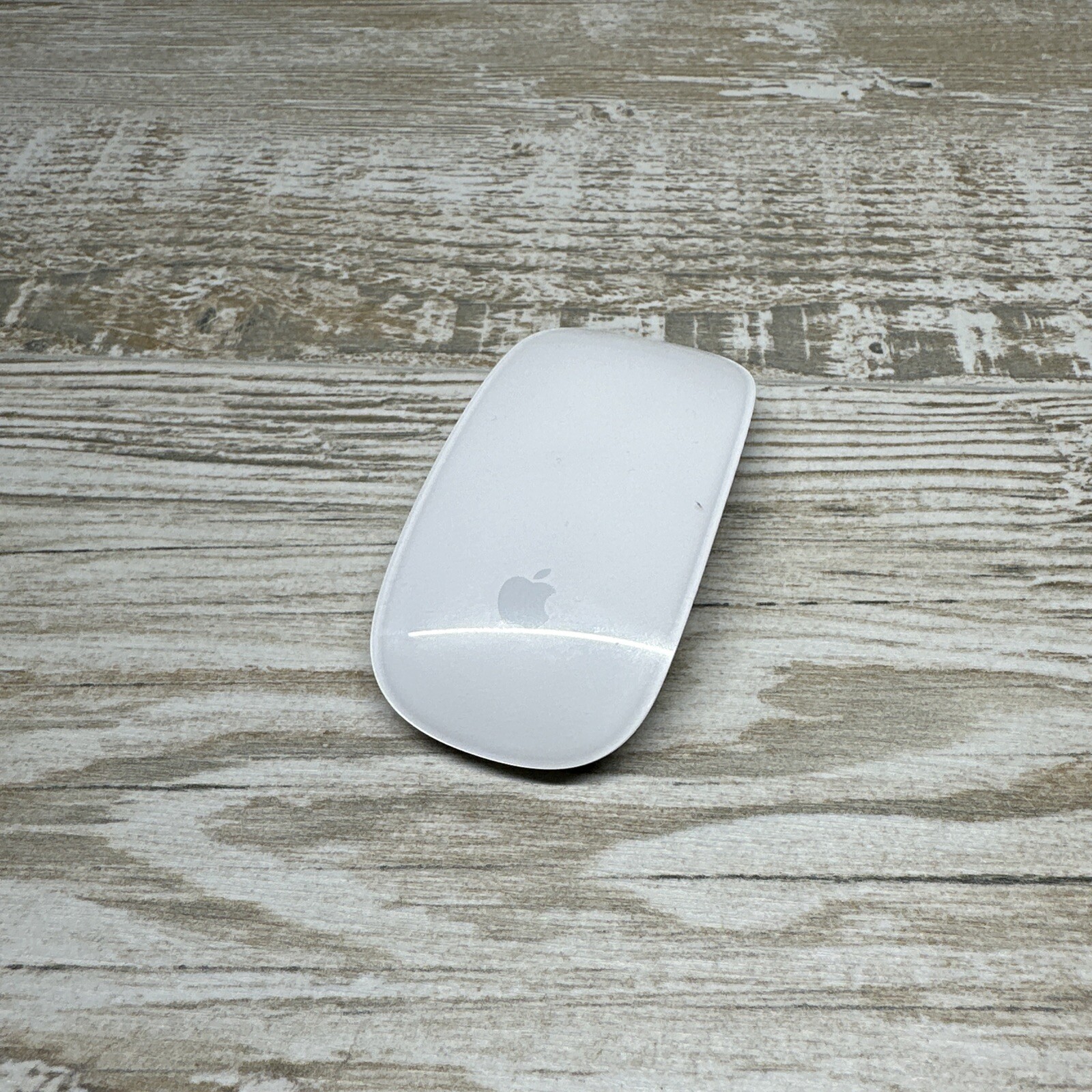 Apple Magic Mouse Bluetooth Wireless Model A1296 Needs 2 AA Batts - Not Included