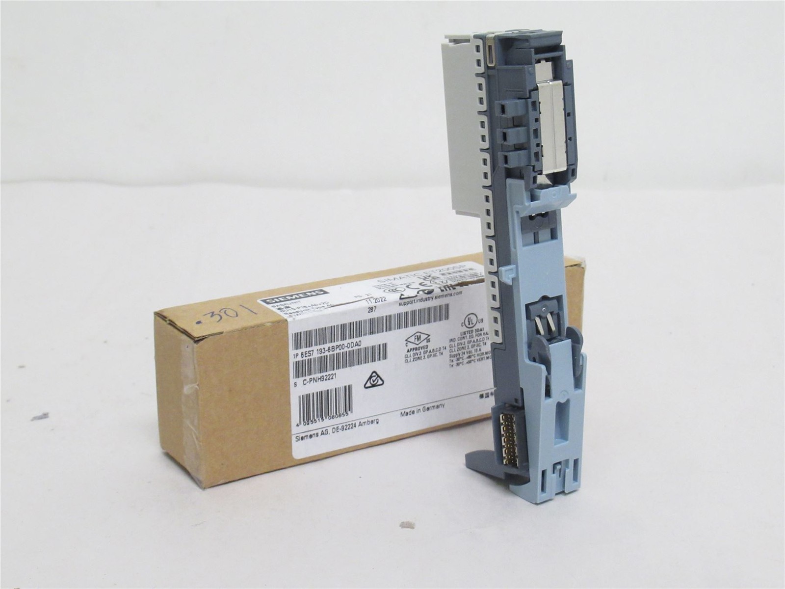 238652 New In Box; Siemens 6ES7193-6BP00-0DA0 Terminal Block Base Unit