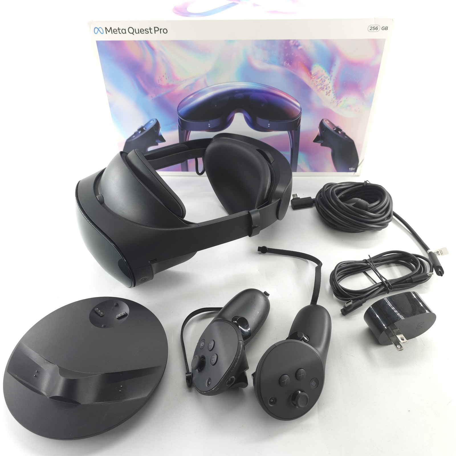 Meta Quest Pro VR Headset 256GB Full Kit w/ box, Link Cable, Good