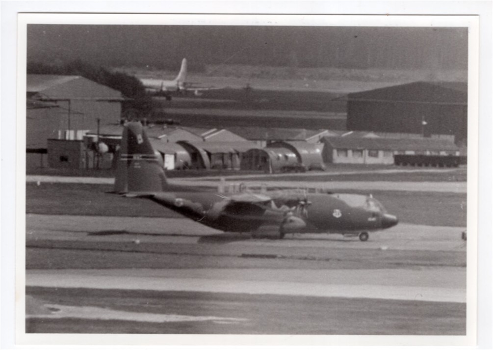 1976 USAF Lockheed C-130E 64-0549 of 314th TAW at RAF Lakenheath Original Photo