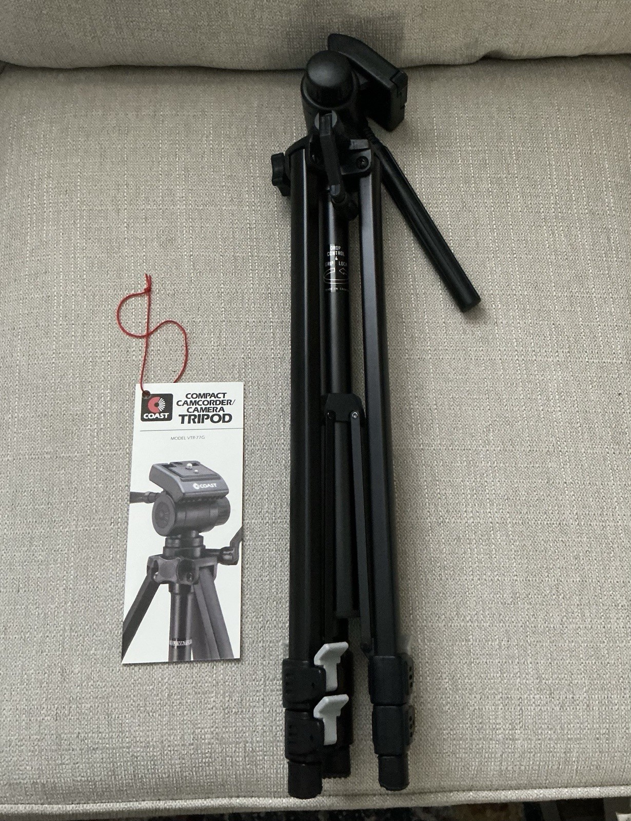 NEW! Coast Compact Camcorder/Camera Tripod Model VTR-77G-With Box