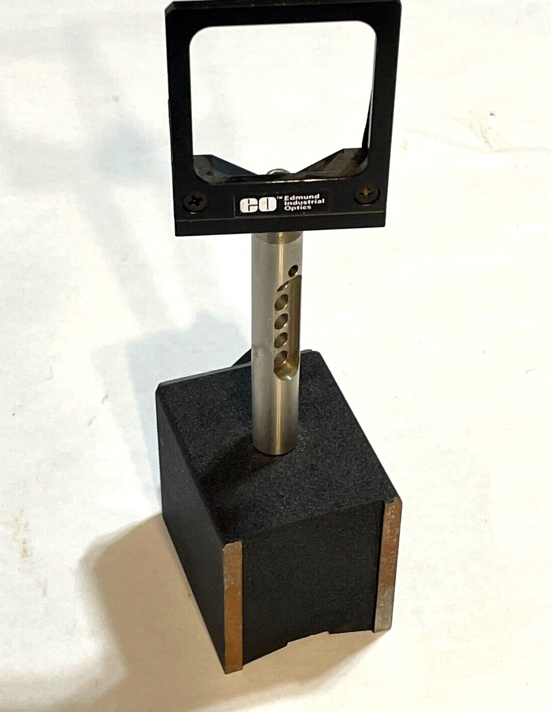THORLABS MB175 Heavy Duty Switchable Magnetic Base with 3" Post EO Filter Holder