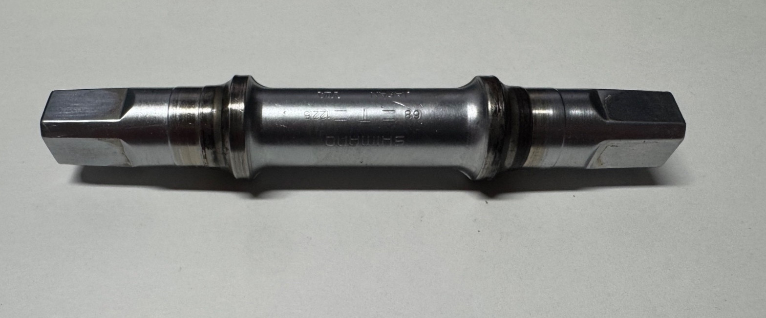 Old School Shimano Deore XT Bottom Bracket Set 68x122mm
