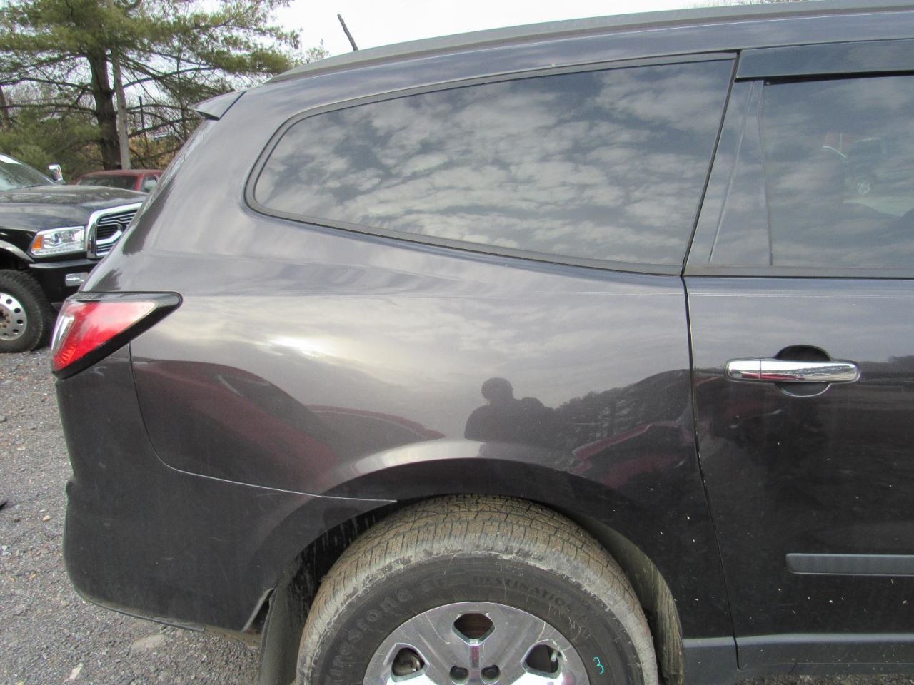 TRAVERSE 2016 Glove Box 1028605