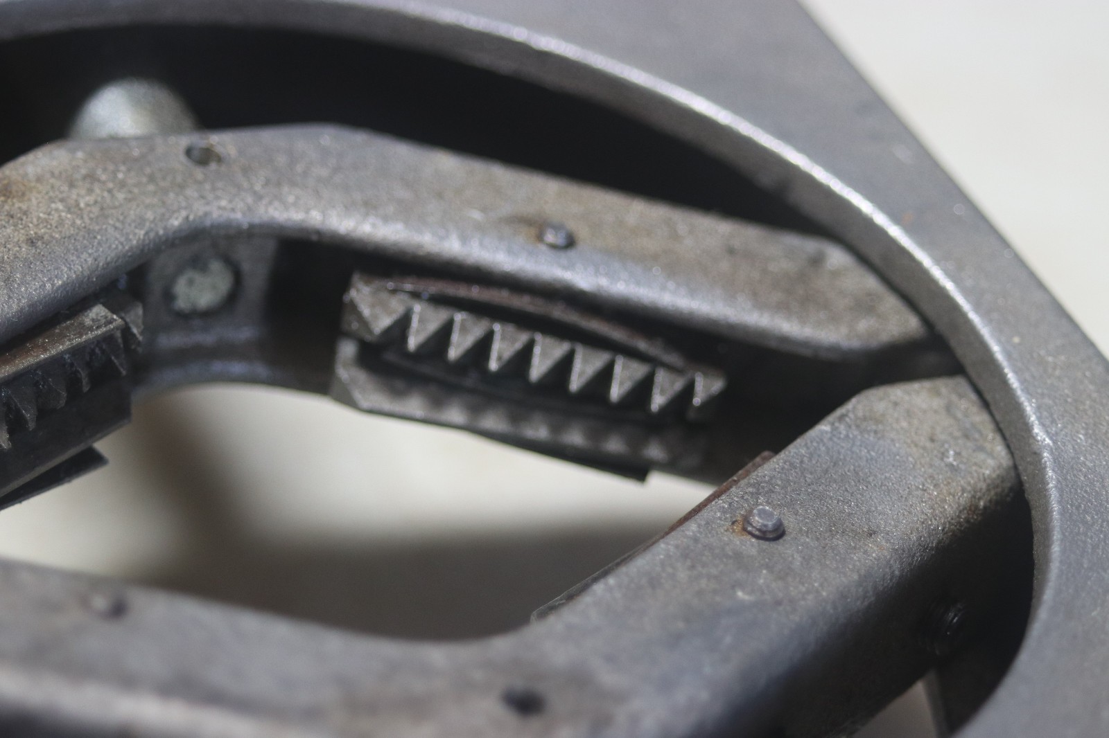 BWP M1942 1-3/4 to 4 Inch Thread Restorer