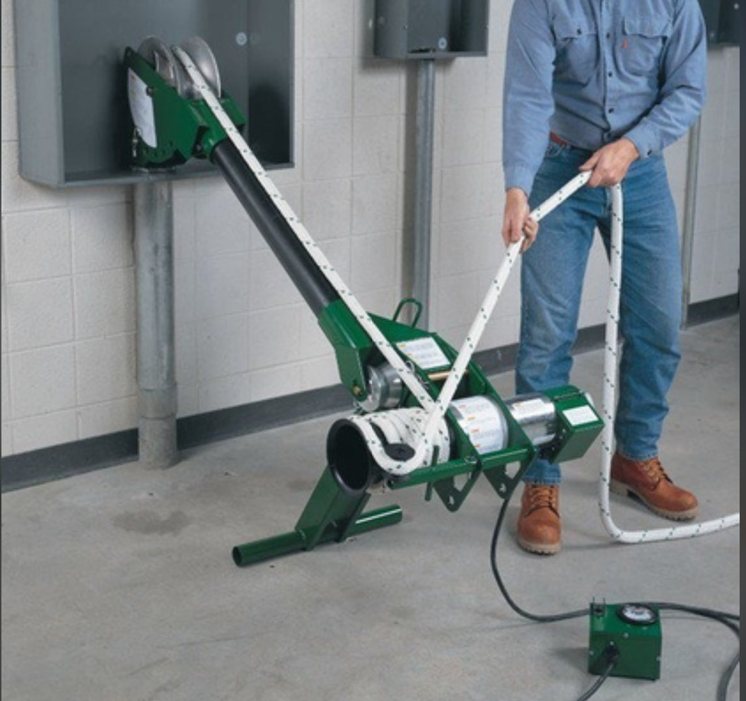 Greenlee 6802 Ultra Tugger Cable Puller 8000 lb Complete With Storage Box