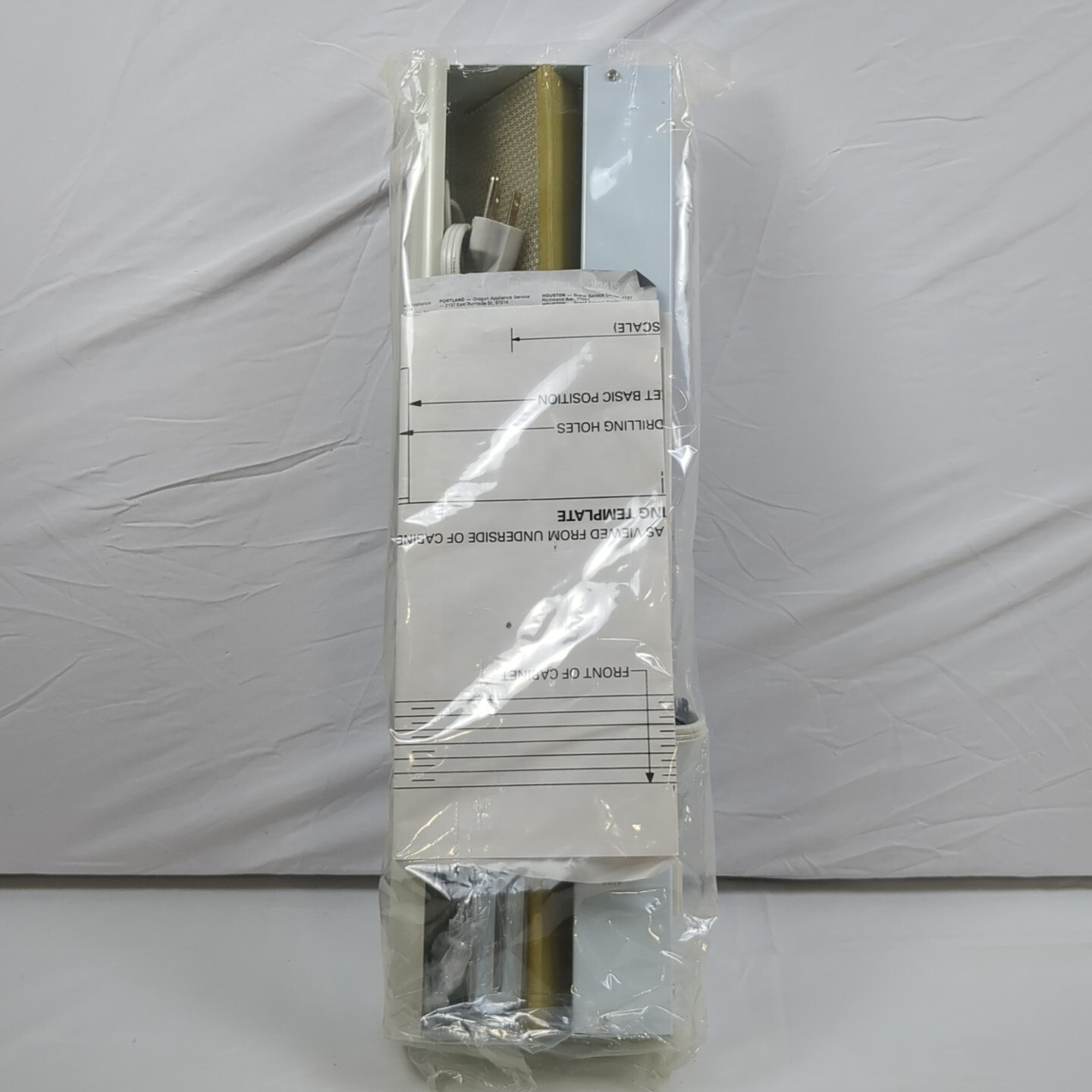 Black & Decker Spacemaker Plus Under-Cabinet Light PLA100, Fluorescent - 1988