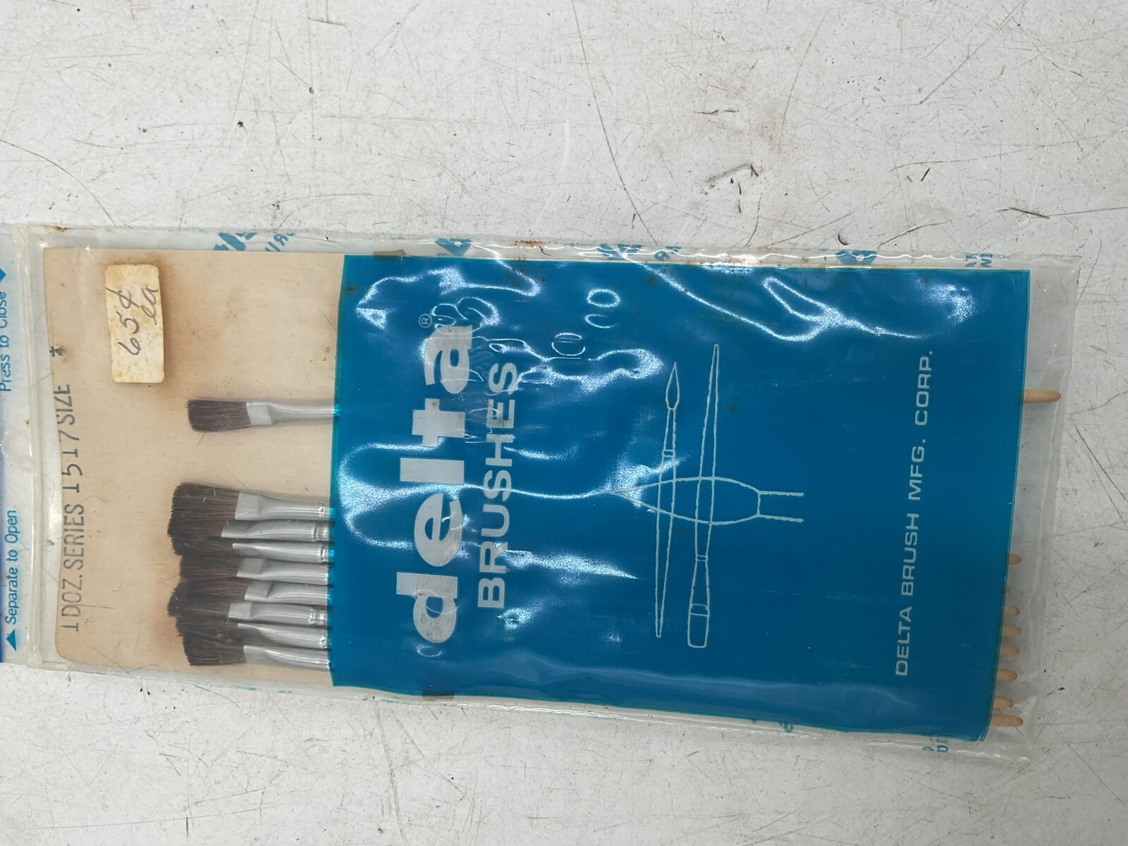 Vintage Delta Artist Paint Brushes NOS