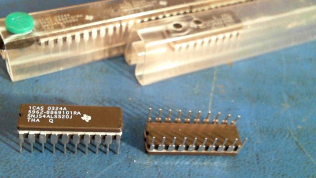 New (3pcs) SNJ54ALS520J TEXAS INSTRUMENTS IC Logic