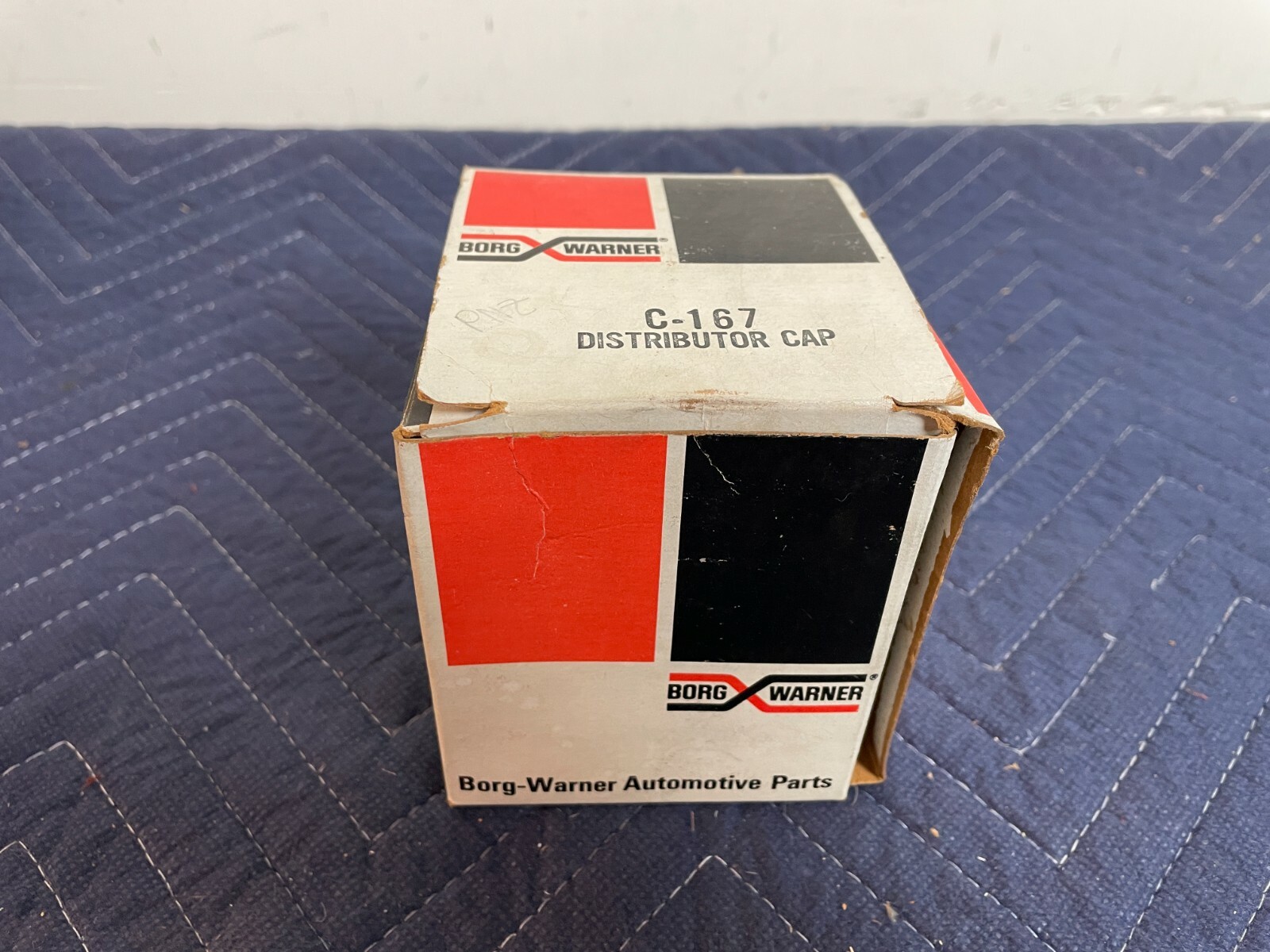 NOS - DISTRIBUTOR CAP BORG WARNER (C167)