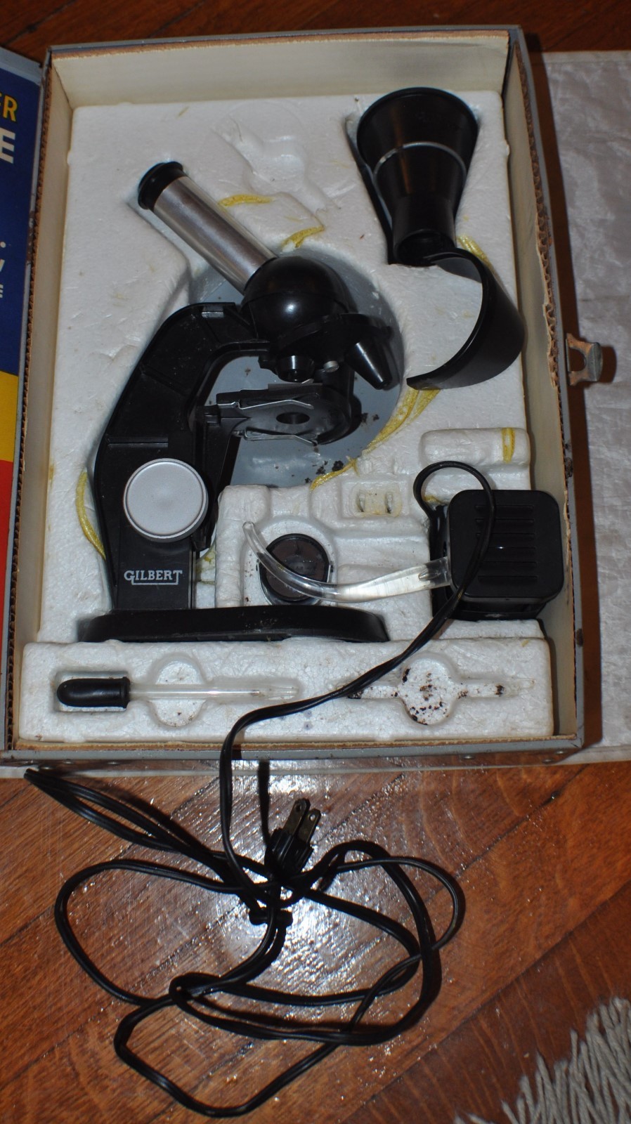 VINTAGE GILBERT MICROSCOPE AND LAB SET #13021