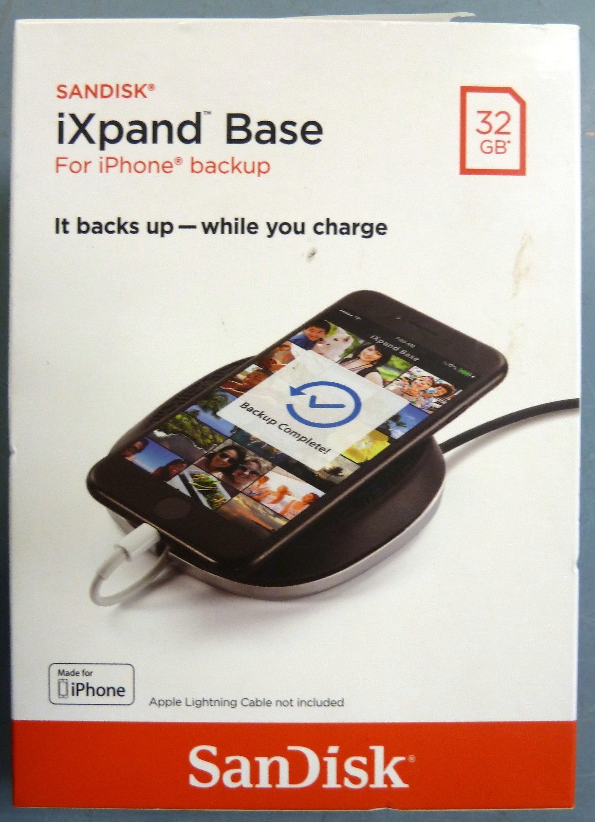 NEW SANDISK IXPAND BASE FOR IPHONE BACKUP 32GB OUR STOCK # 12839-3