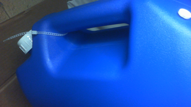 Igloo 42154 6 Gallon Blue Water Container with Flexible Spout BUY 3 GET 1 FRE...