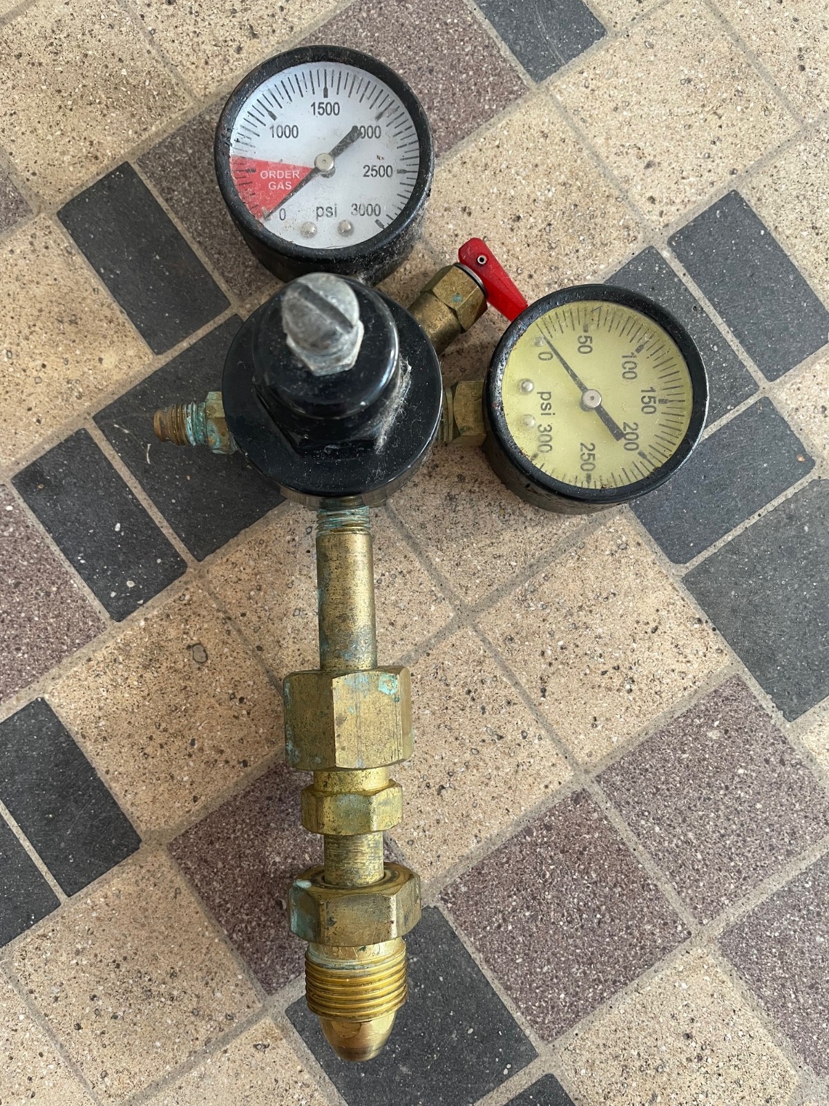 co2 regulator beer double gauge Chudnow commercial or home