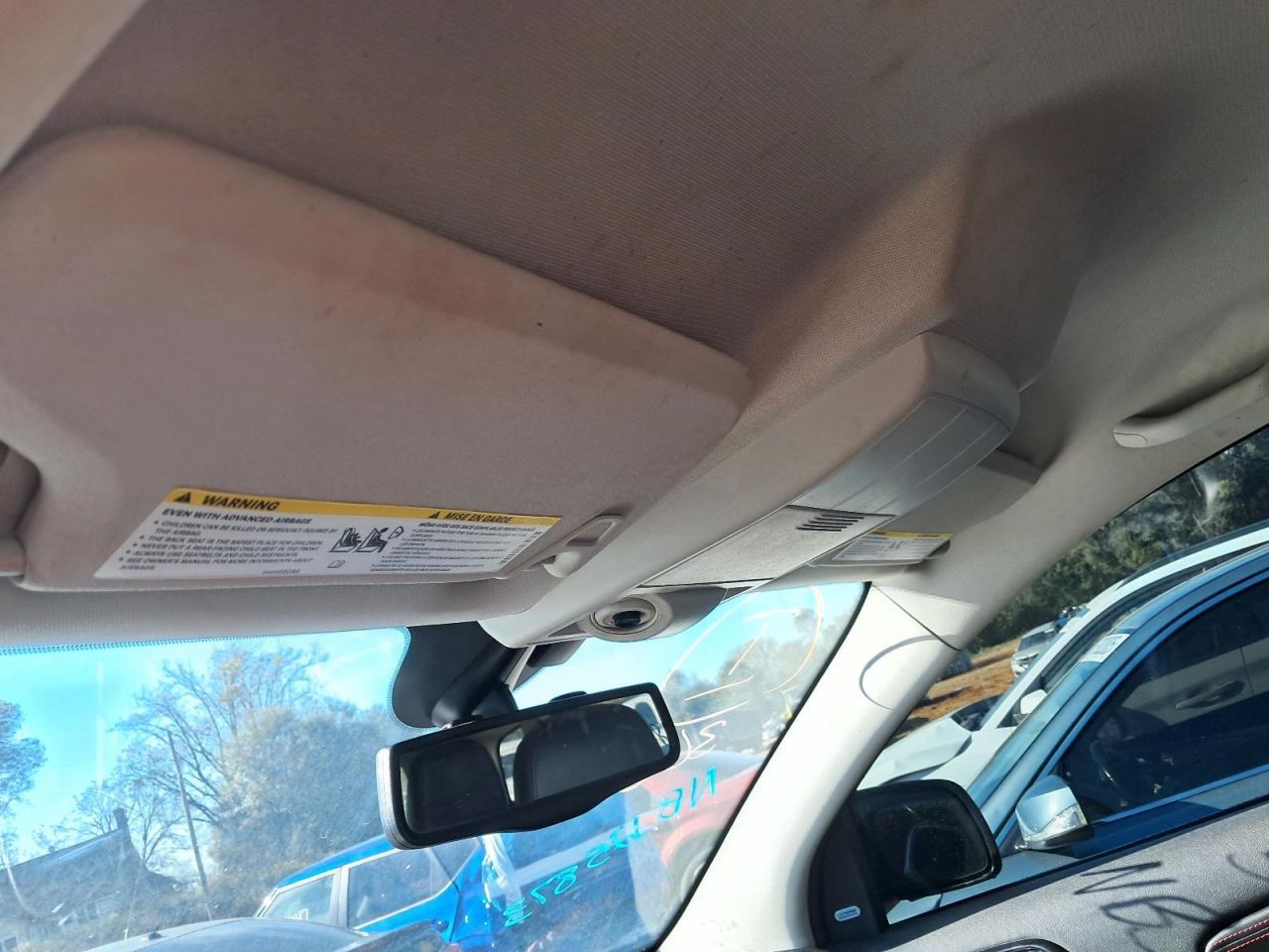 JOURNEY 2015 Glove Box 4837036