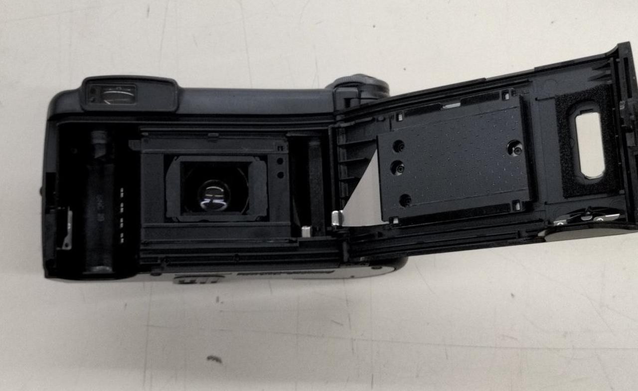 OLYMPUS SUPERZOOM70 PANORAMA compact film camera