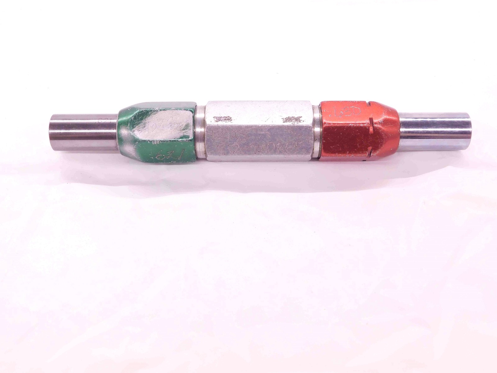 .6210 & .6300 PIN PLUG GAGE GO NO GO .6250 -.0040 UNDERSIZE 5/8 16 mm .621 .630