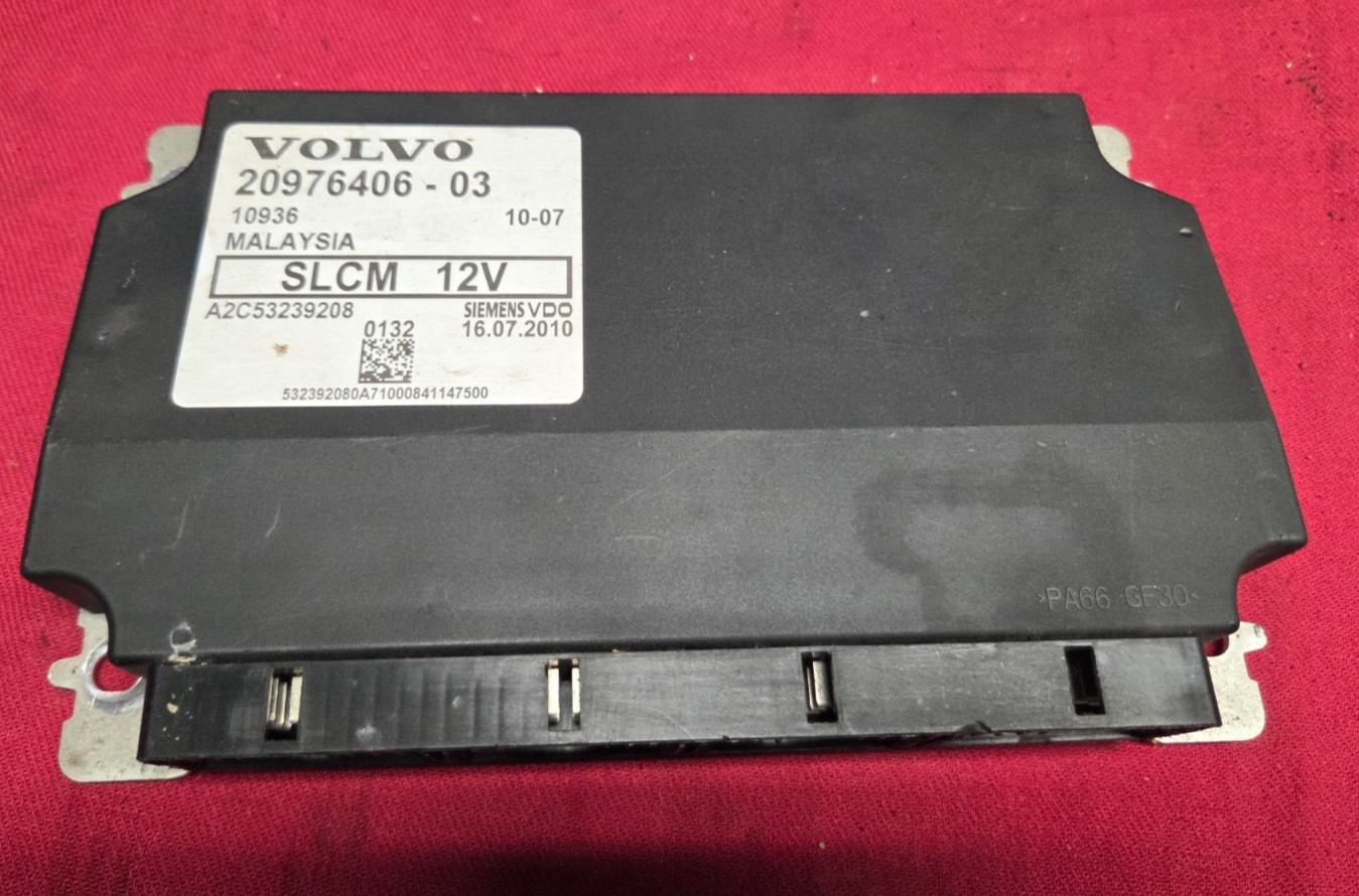 2011 VOLVO LIGHT CONTROL MODULE SLCM 20976406-03, A2C53239208  VIN # 298299