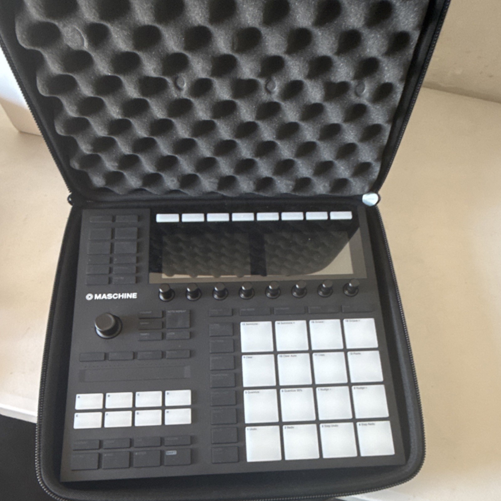 Native Instruments Maschine Studio MIDI Controller with Carrying Case