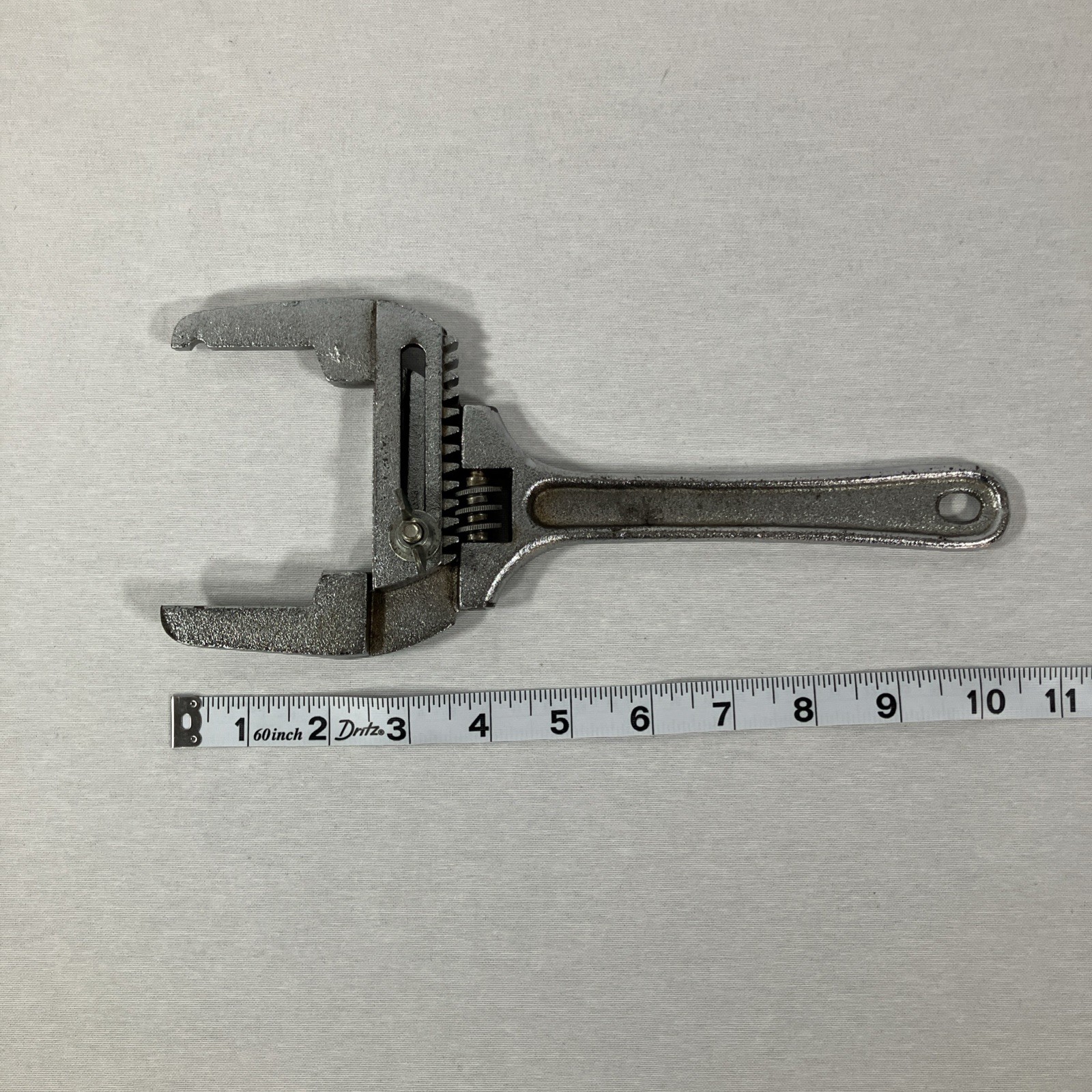 Plumber’s Slip & Lock Nut Wrench Offset Plumbing Tool Taiwan