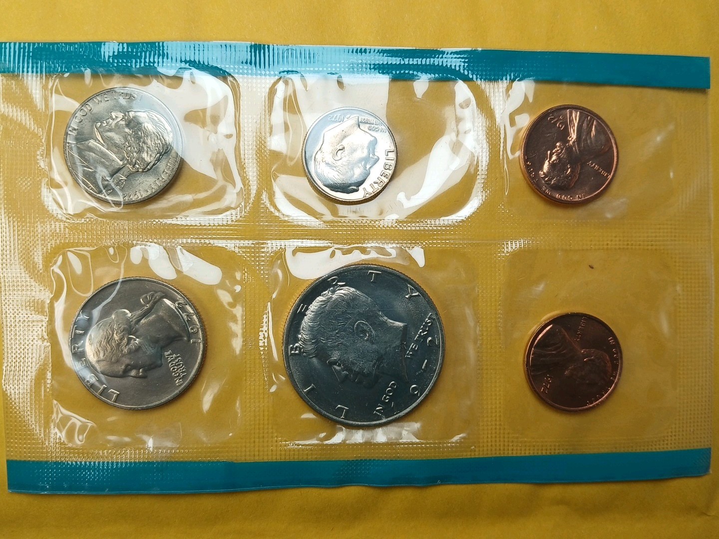1972 US Mint Uncirculated 11-Coin P&D Set with Original Envelope