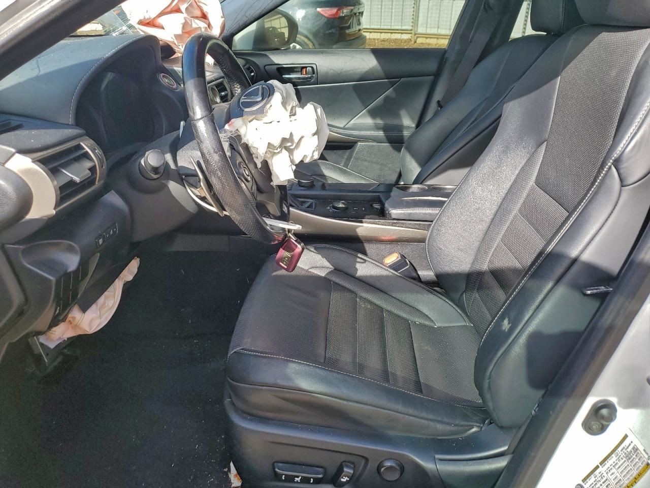 IS200T 2016 Glove Box 4925022
