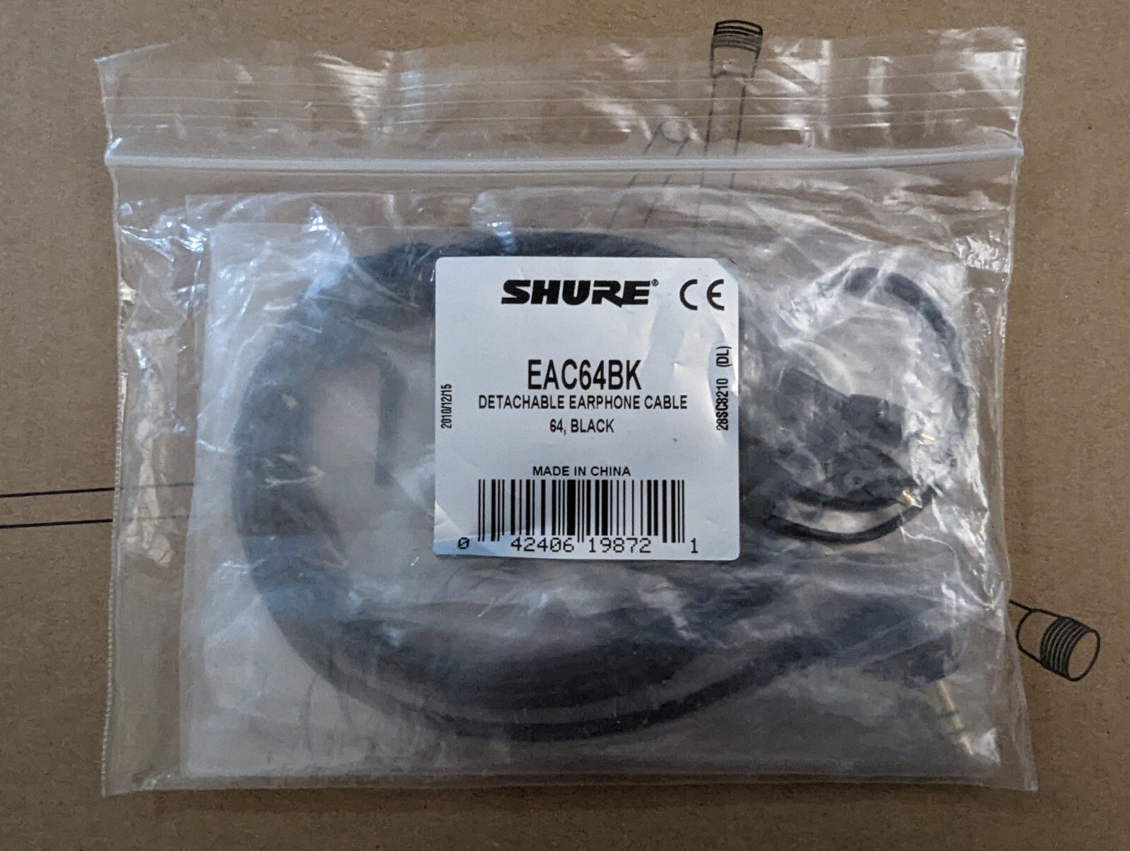 Shure EAC64BK 64-in Earphone Cable Gold-Plated MMCX Connectors Black - Brand New