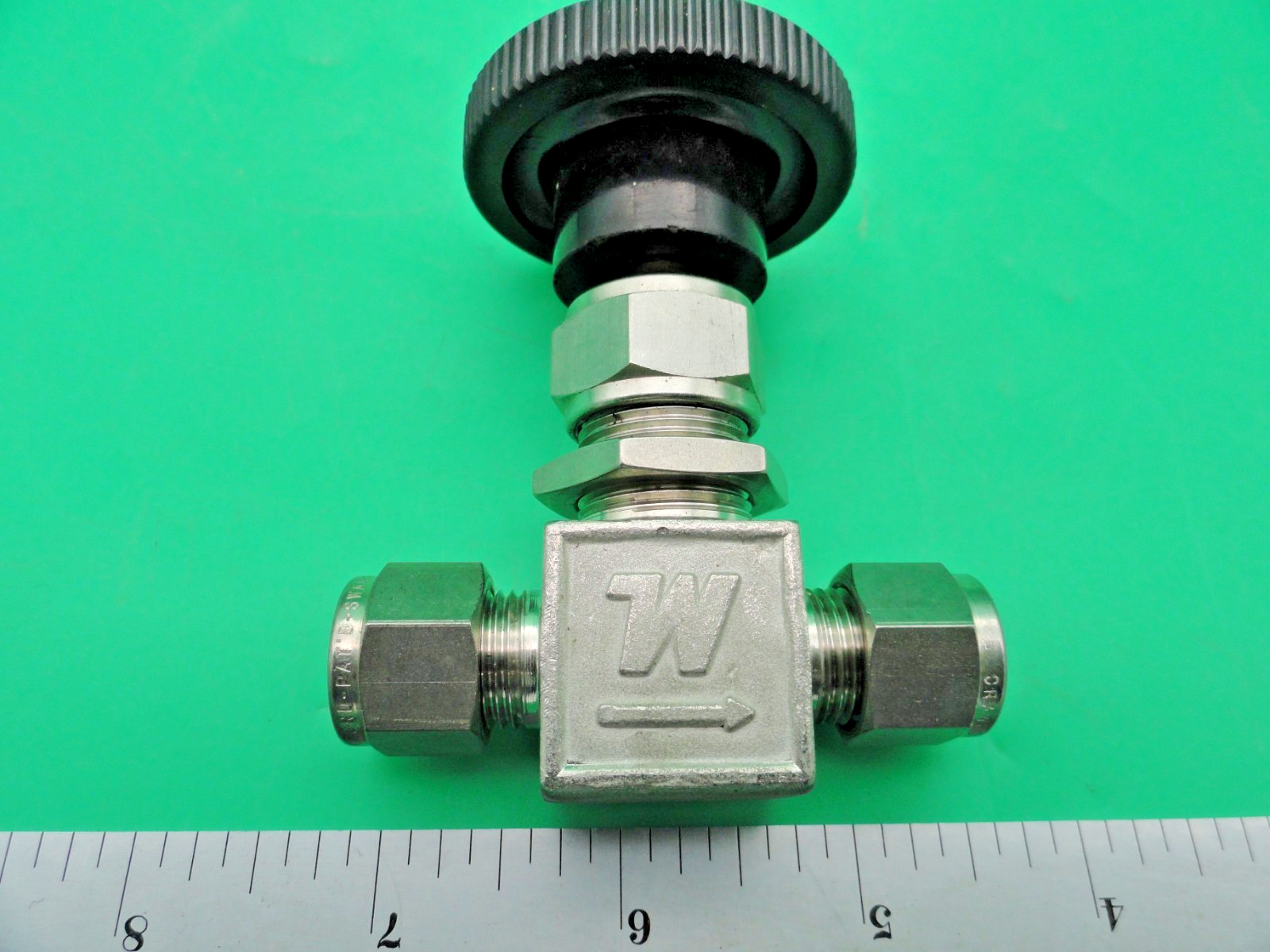 SWAGELOK WHITEY SS-1VS6 3/8"STAINLESS TUBING VALVE