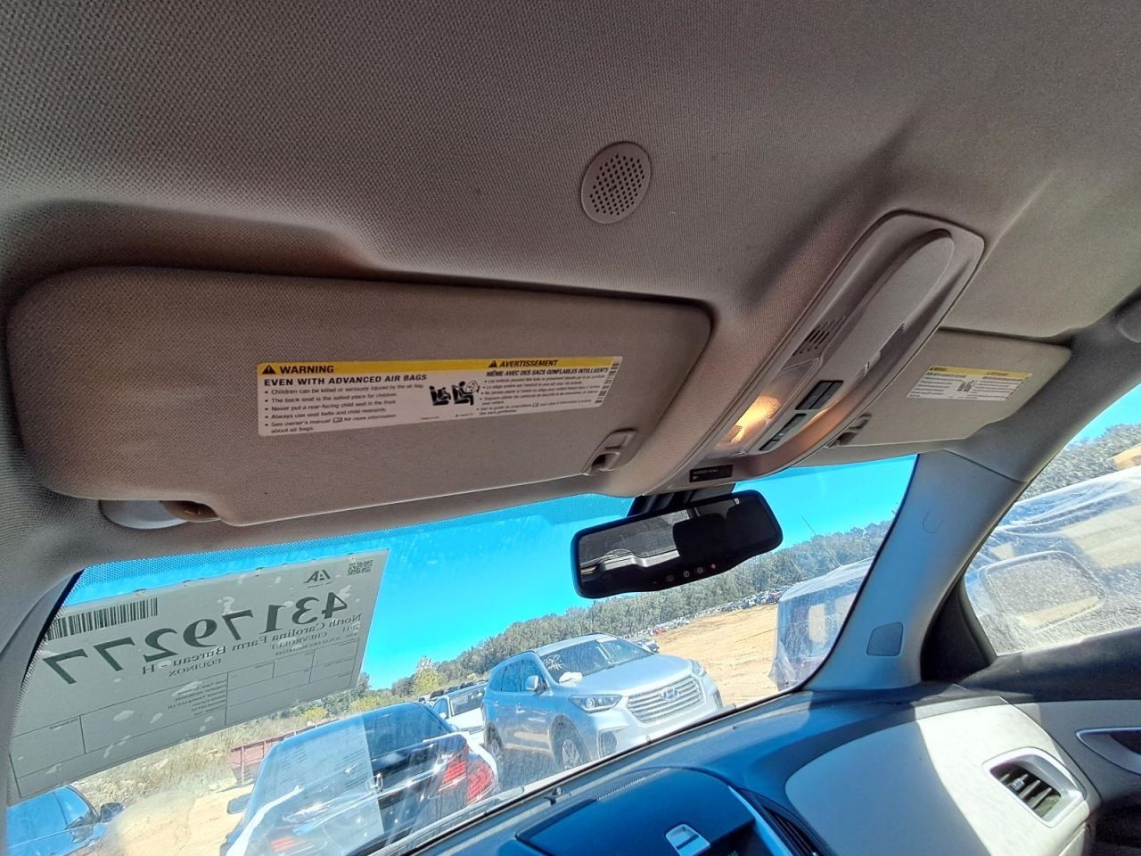 EQUINOX 2011 Glove Box 4827095