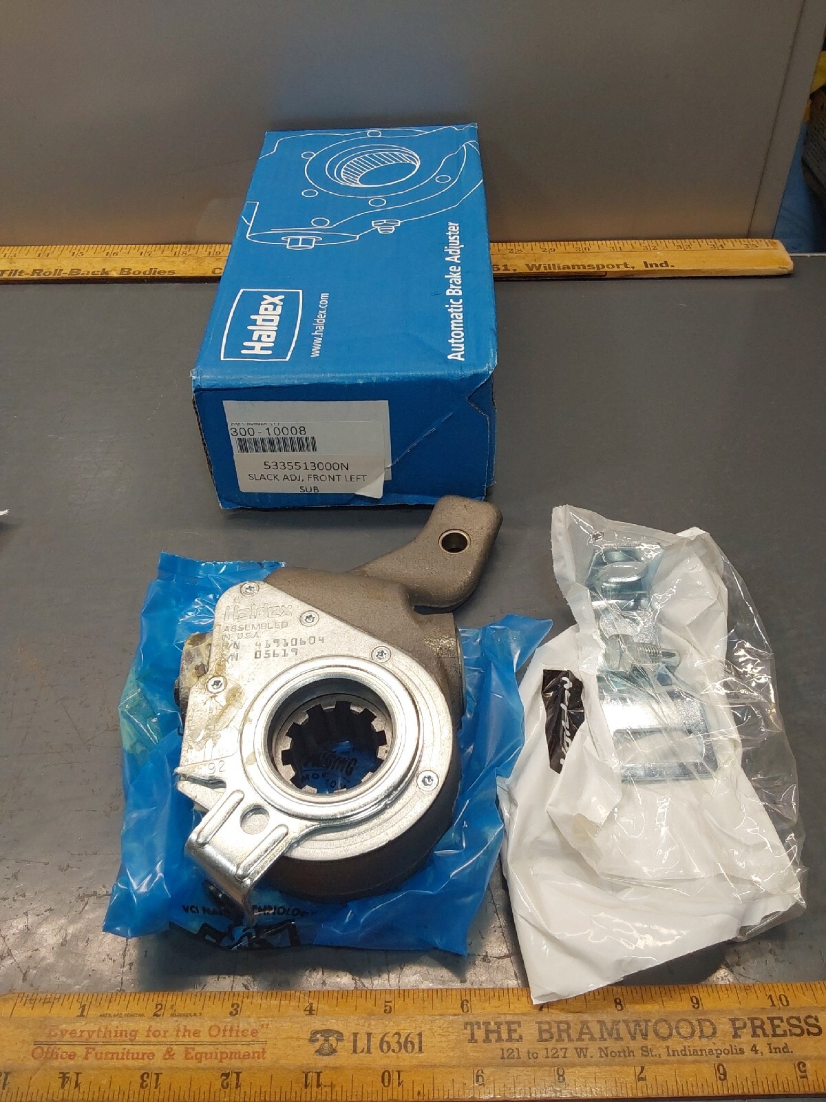 NOS Genuine Haldex 300-10008 Brake Slack Adjuster Kit, Front Left. 41910604