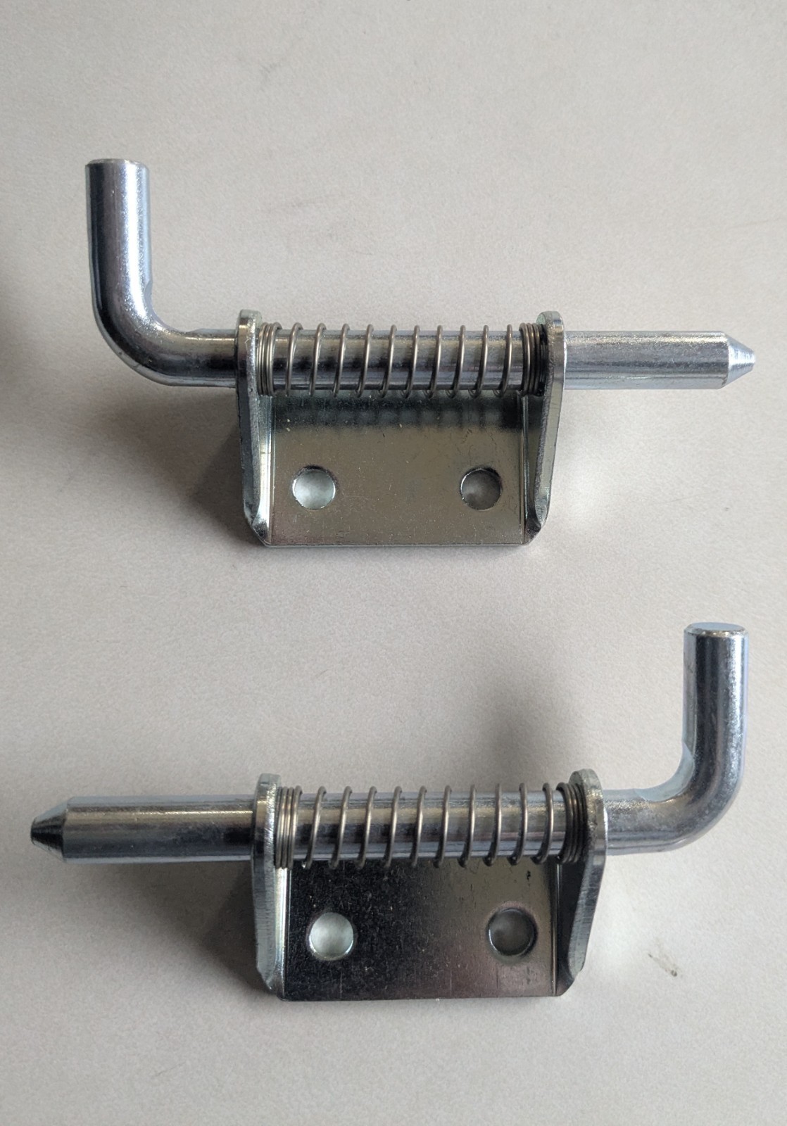 Heavy Duty 4.25" Spring Loaded Latch Bolt for doors windows gates. Left-Right