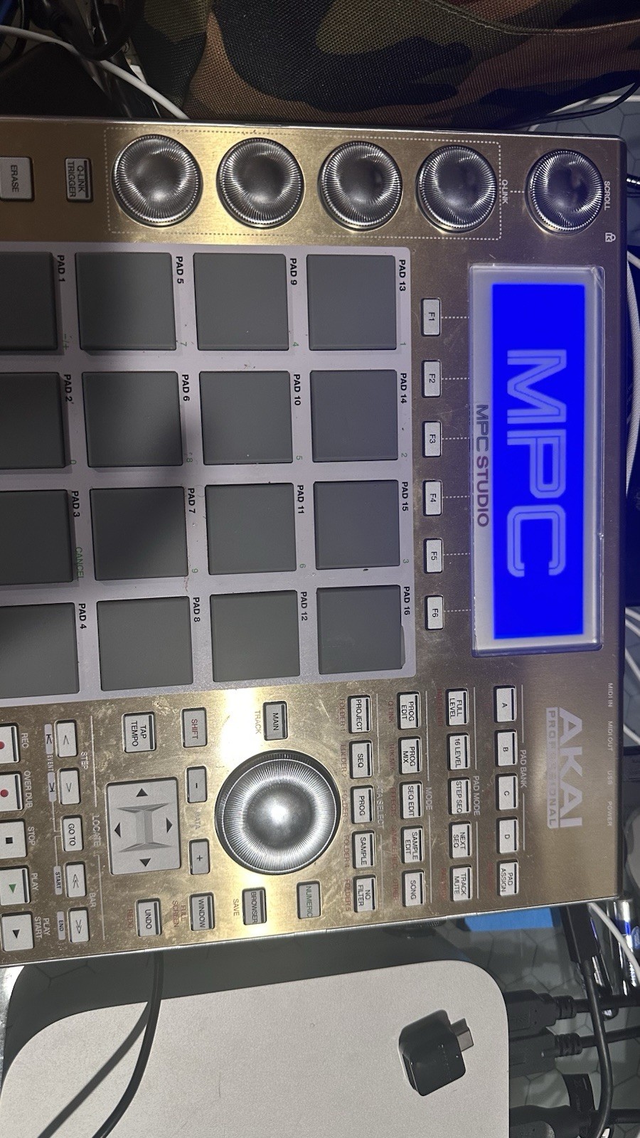 Akai Professional Studio Gold MIDI Controller