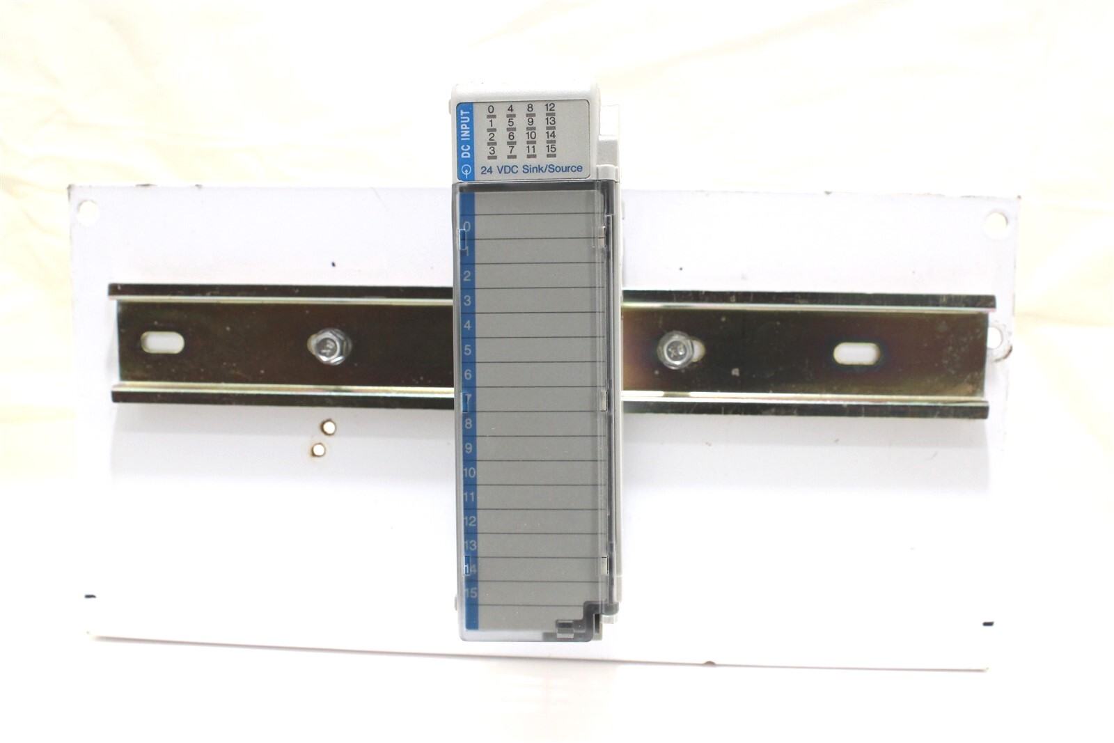 Allen Bradley 1769-IQ16 24VDC Sink/Source Compactlogix Input Module