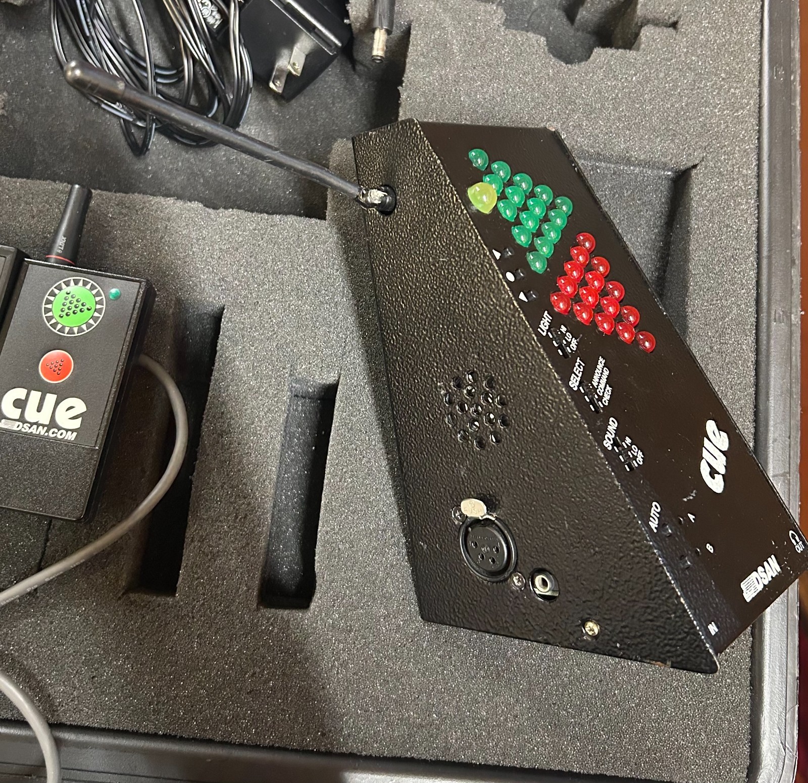 DSAN PC-SYS-AS3 Perfect Cue System Light &Sound Signaling System 3-Button