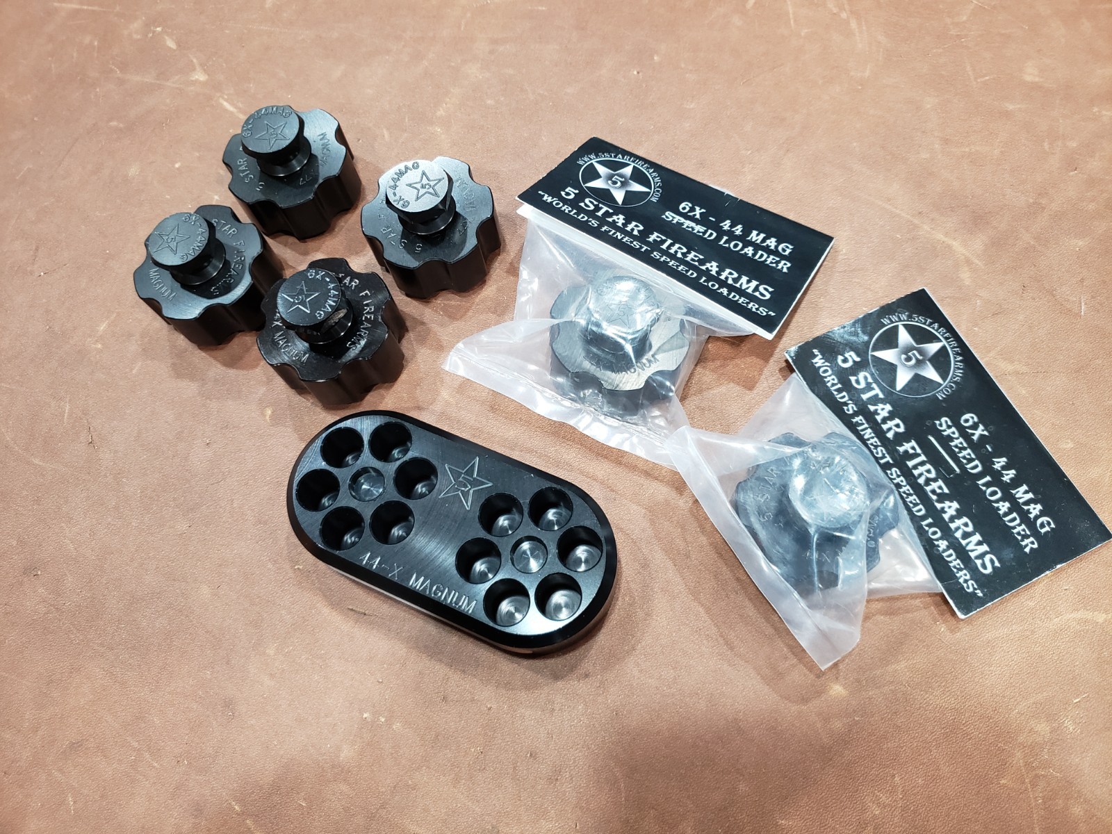 5 Star 44 Magnum Bedside Block & (6) Speed Loader