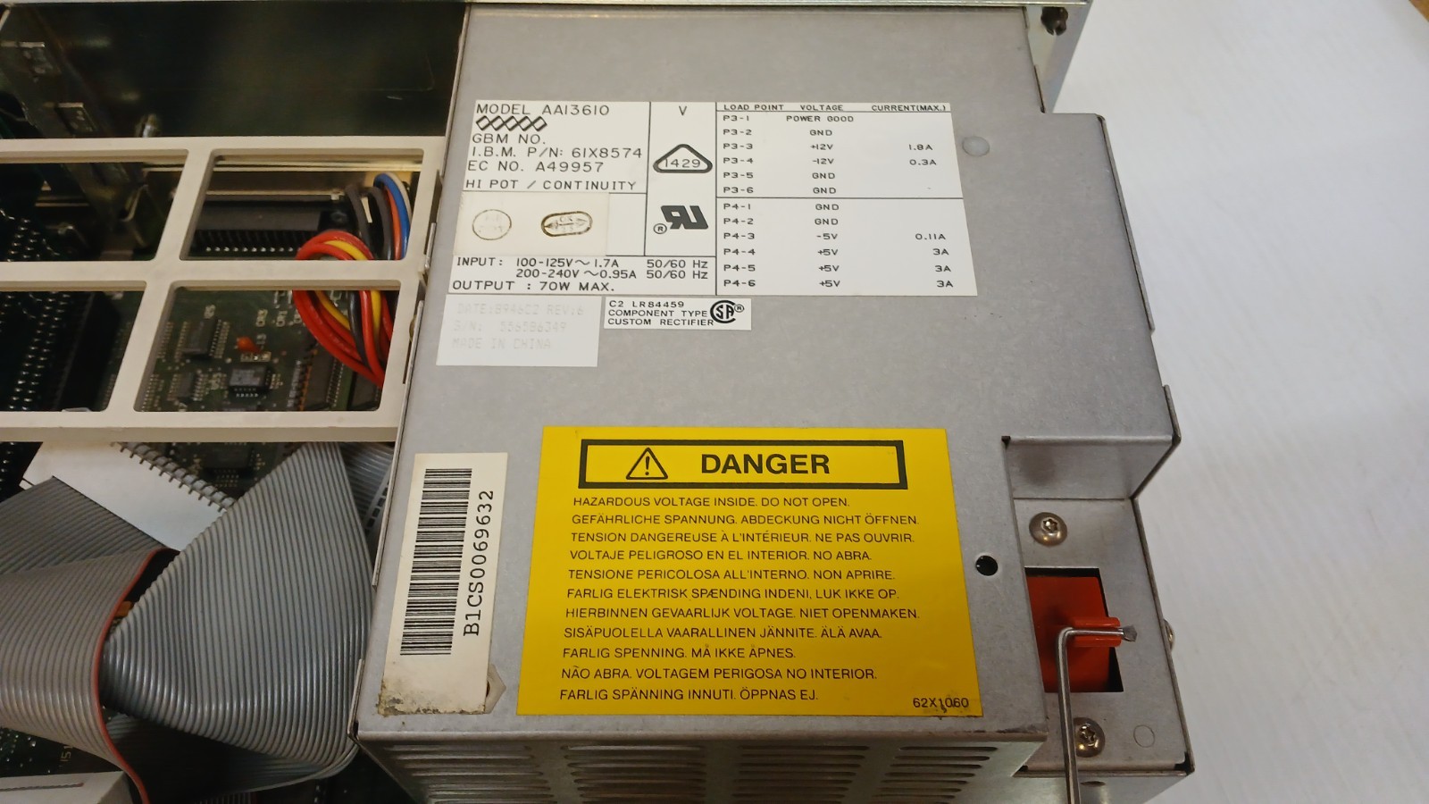 Vintage IBM Personal System/2 Model 30 8530-002 *POWERS ON* *UNTESTED* *READ!*