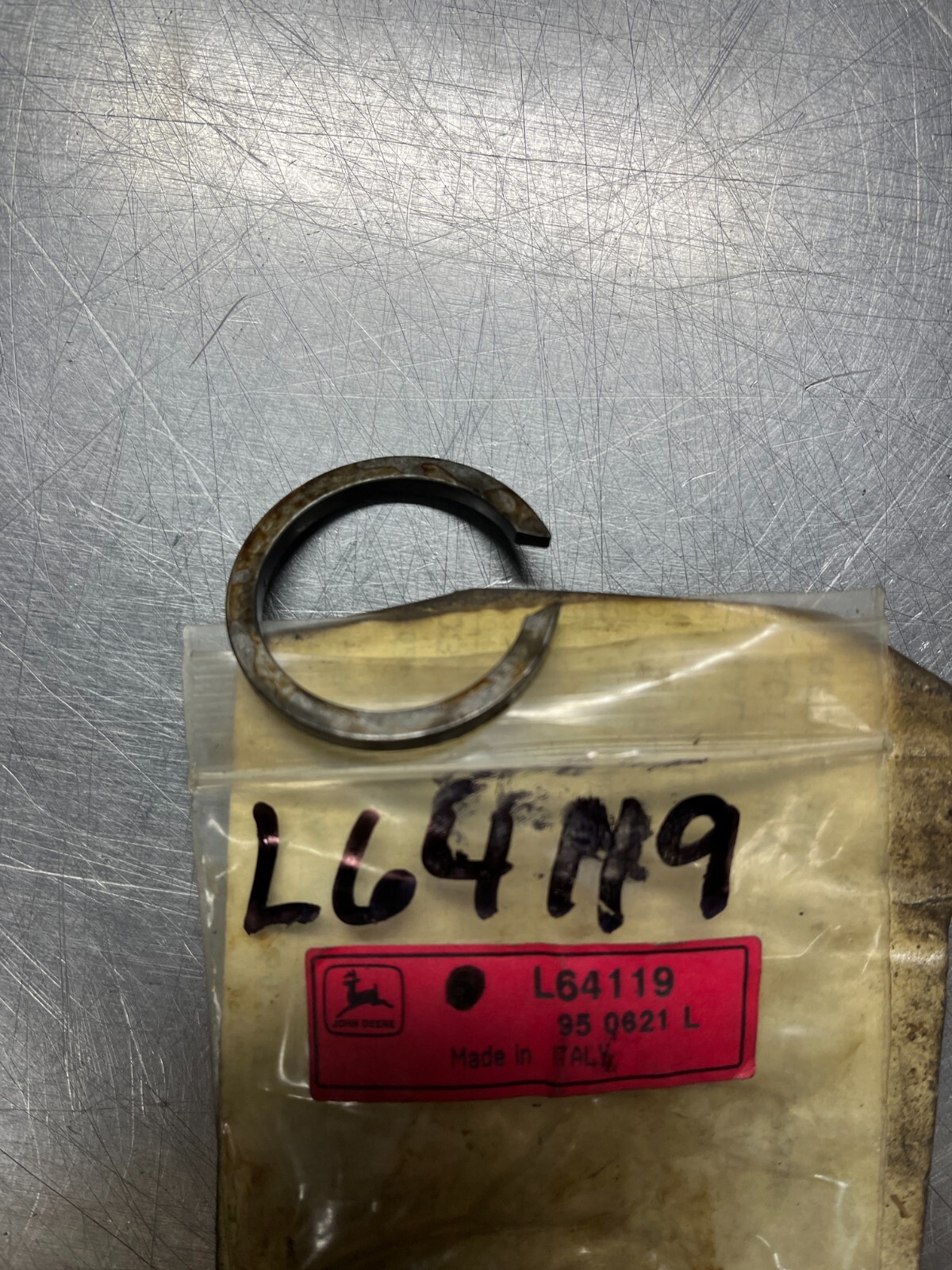 L64119   Genuine OEM  John Deere    SNAP RING