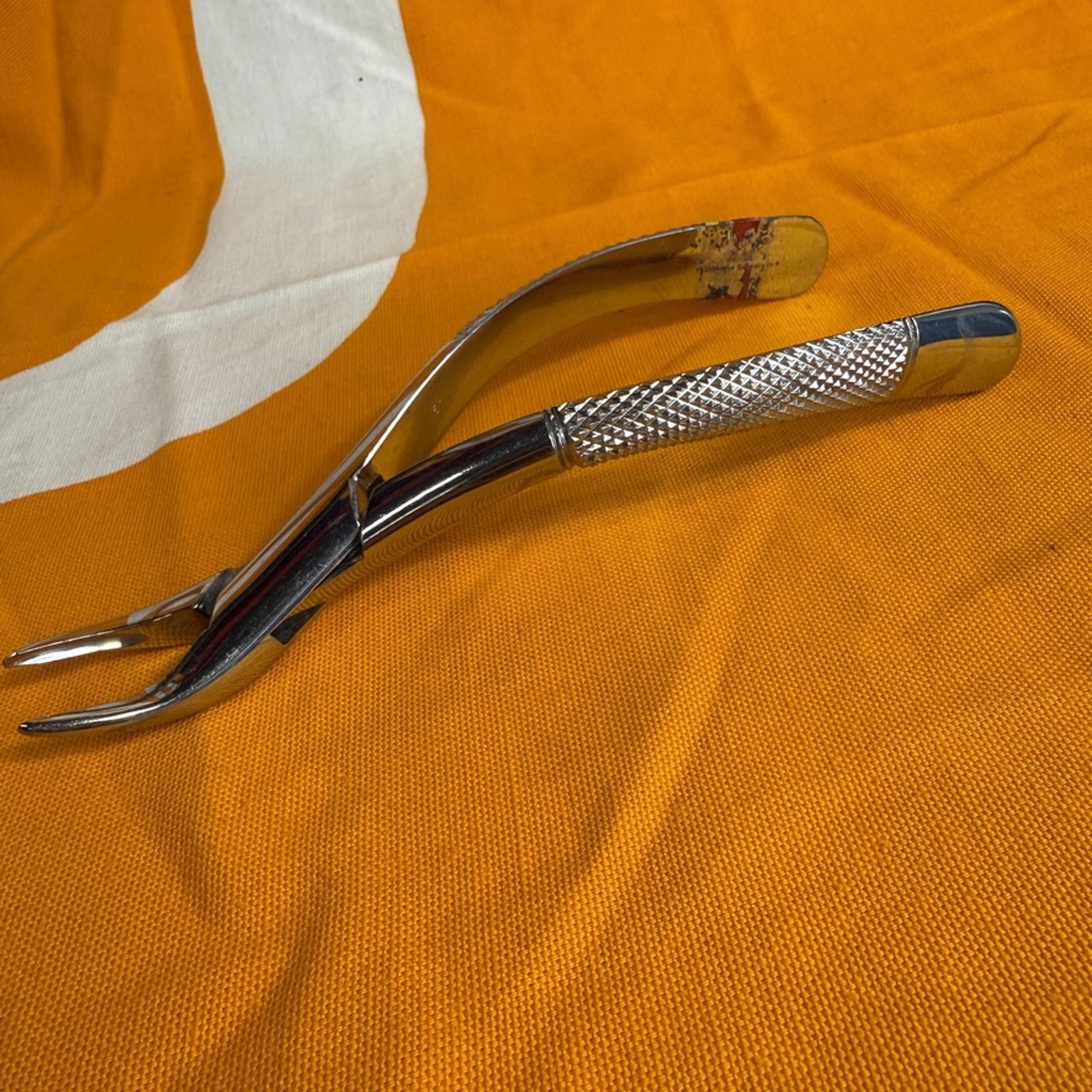 MILTEX 69 Extracting Forceps, Roots Free Fast Shipping