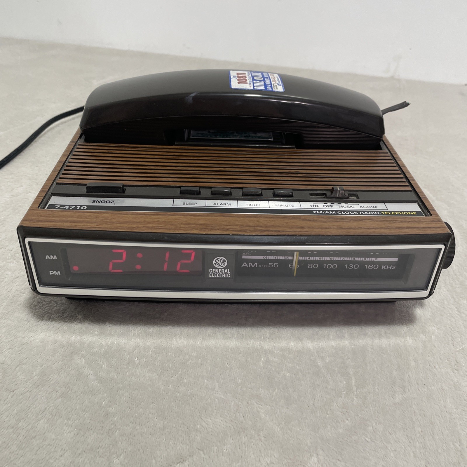 Vintage General Electric FM/AM Clock Radio Telephone 7-4710A Works/Needs Repair*