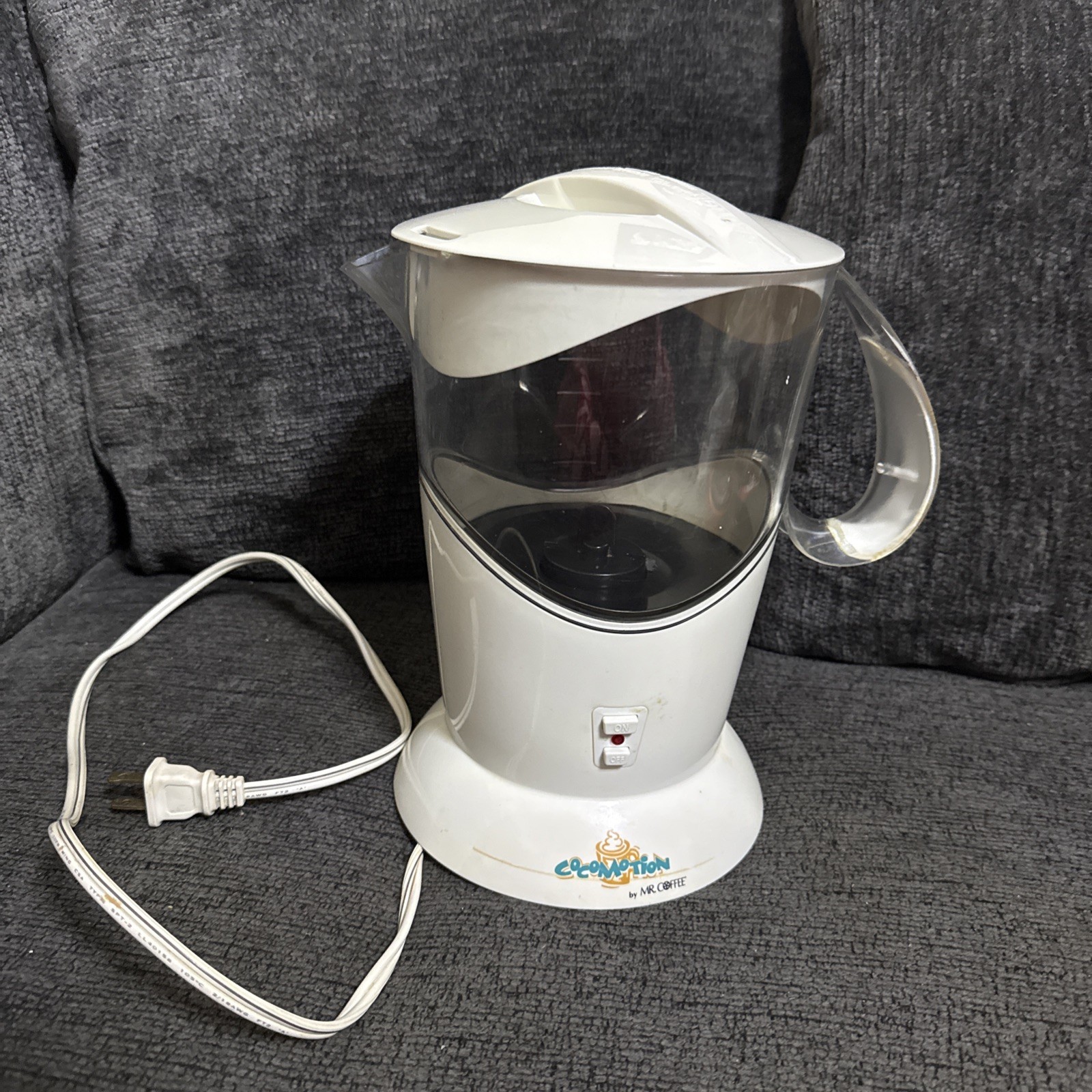 Mr. Coffee Cocomotion HC4 Automatic Hot Chocolate Maker 4 Cup