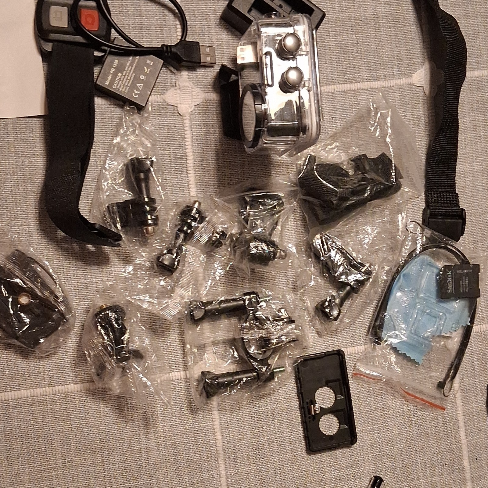 AKASO Brave 7 LE Action Camera Bundle Waterproof Case Remote
