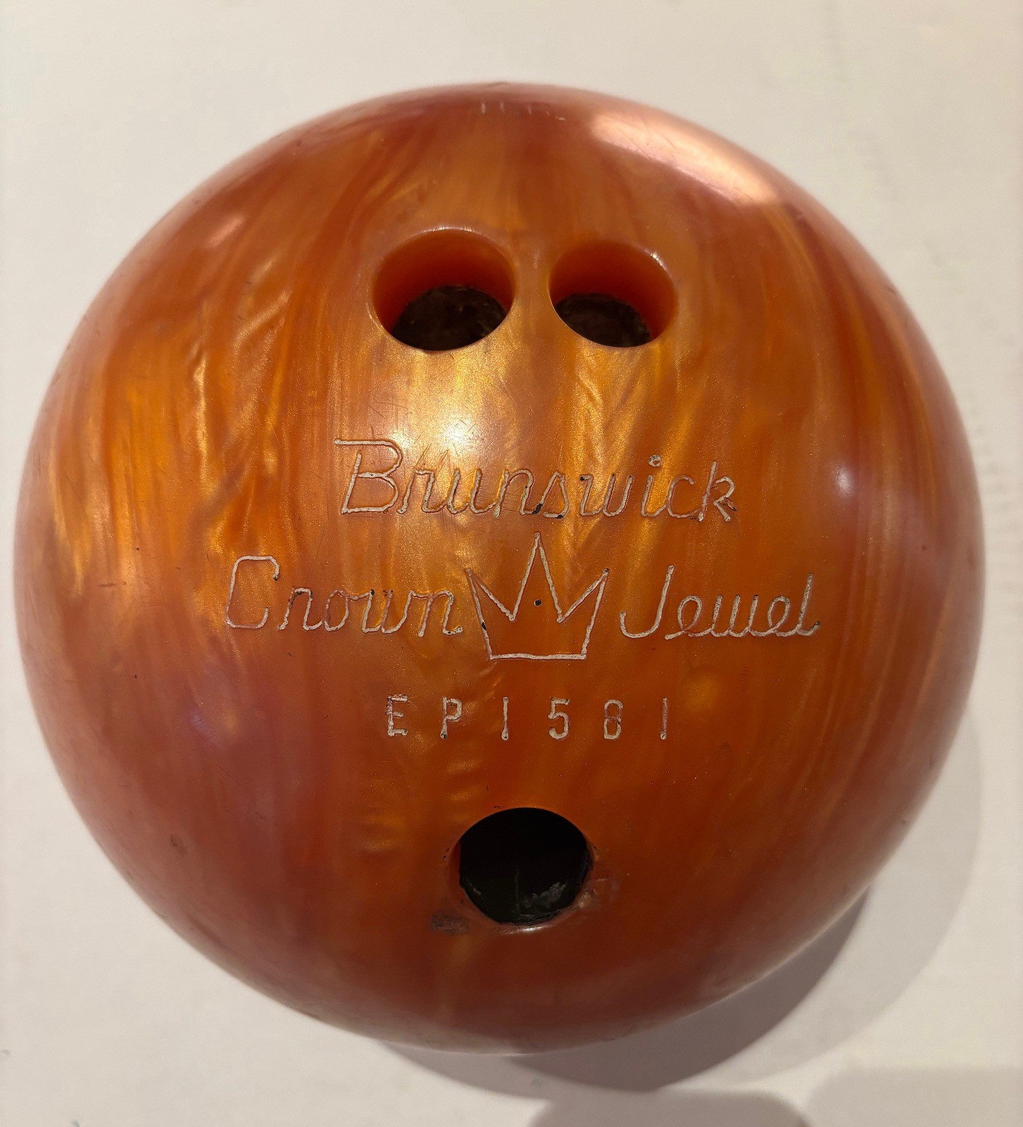 Vintage  Brunswick Crown Jewel Bowling Ball 10 lbs 6 oz Brown Gold Swirl