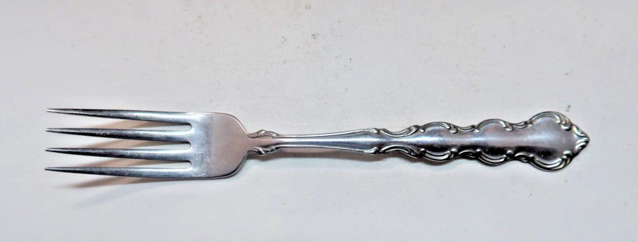 Oneida Deluxe Stainless Mozart 1 Dinner Fork 7 1/4"