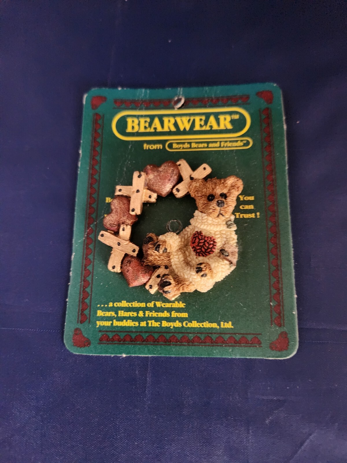 Boyd's Bears And Friends 1995  Love And Kisses Bearwear Lapel Pin 26011