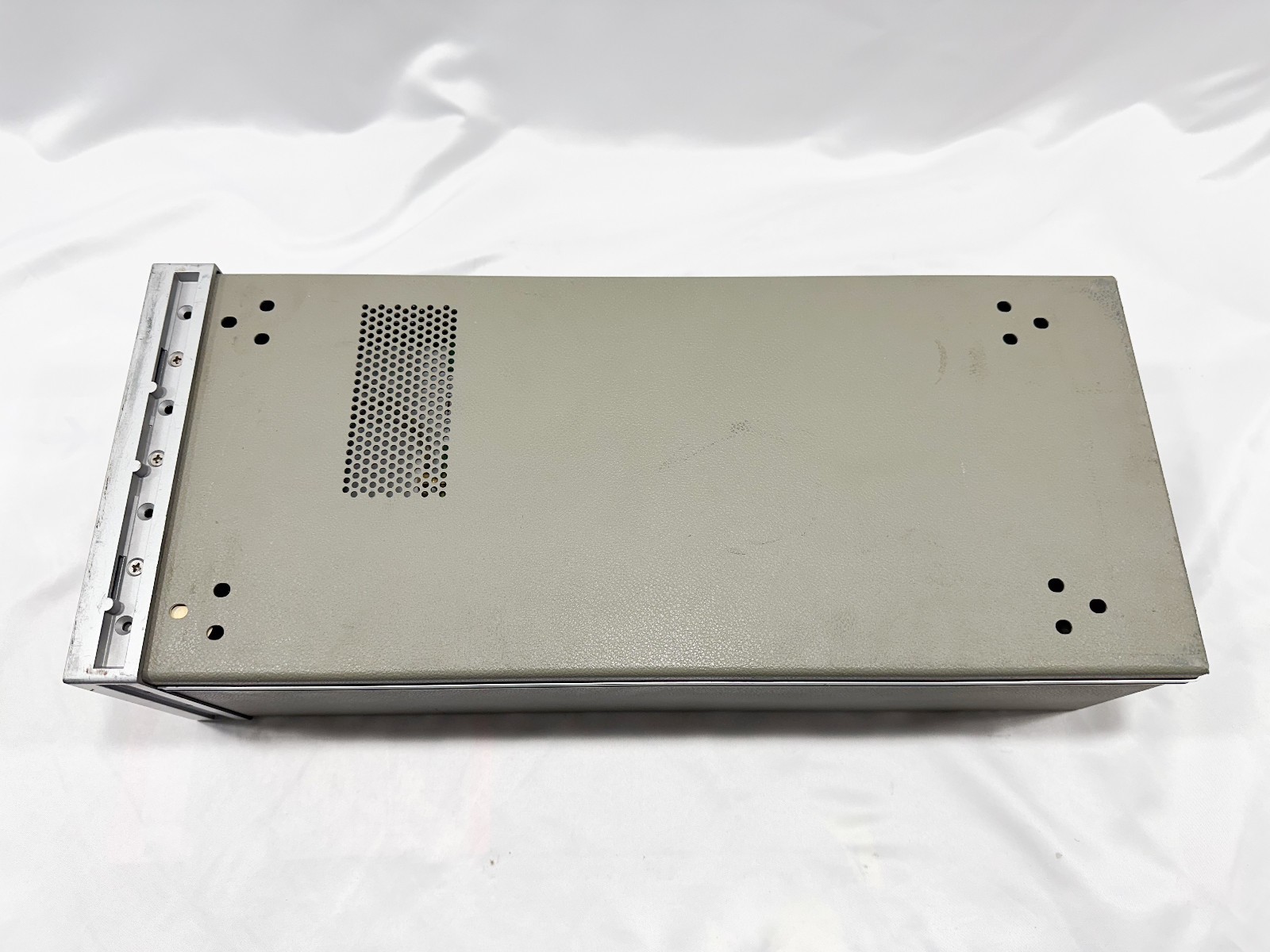 HP 8904A Multifunction Synthesizer DC 600 kHz