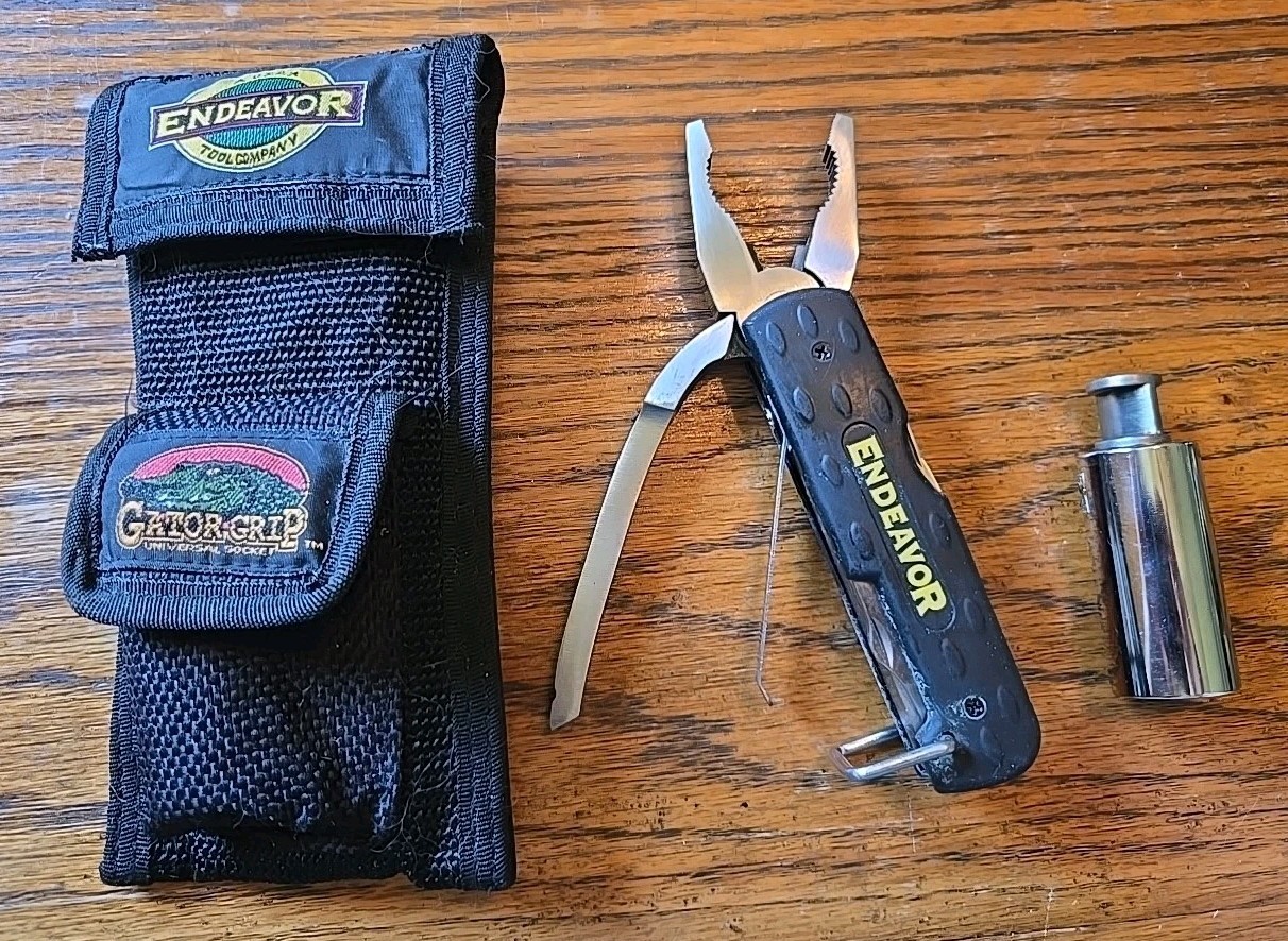 Endeavor Pro Pocket Mechanic Knife Pliers Multi-Tool & Gator Grip Socket  w/Case